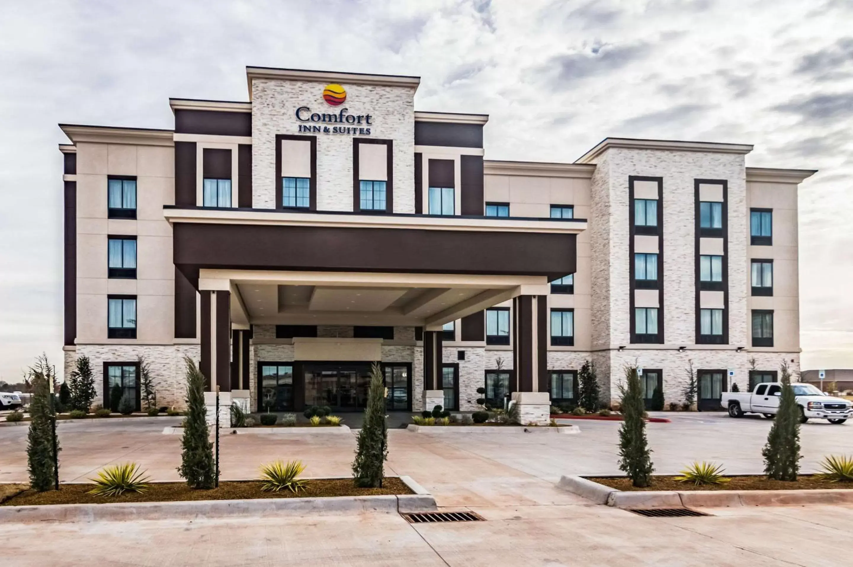 Property building in Comfort Inn & Suites Oklahoma City