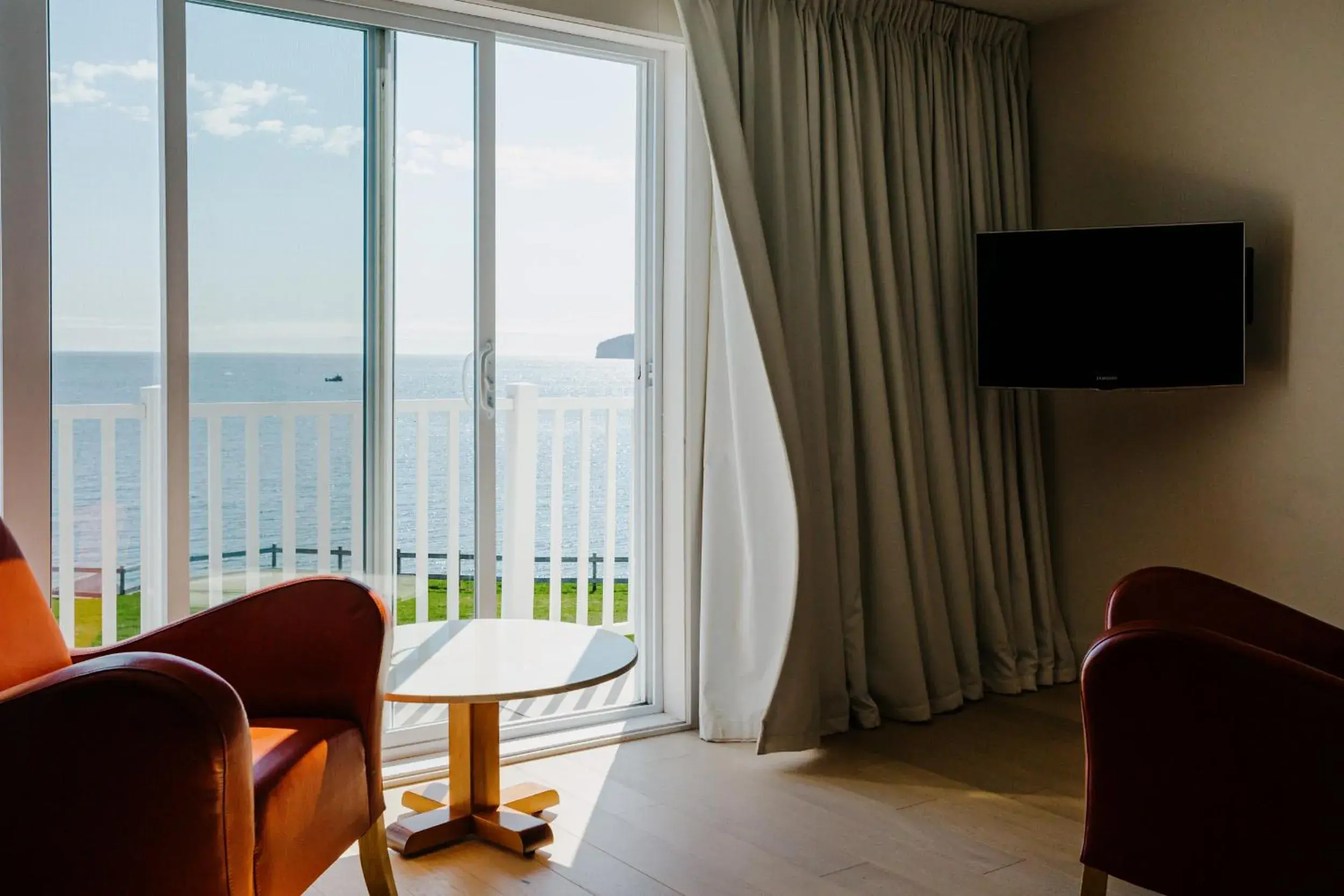 View (from property/room), Seating Area in Riotel Perce