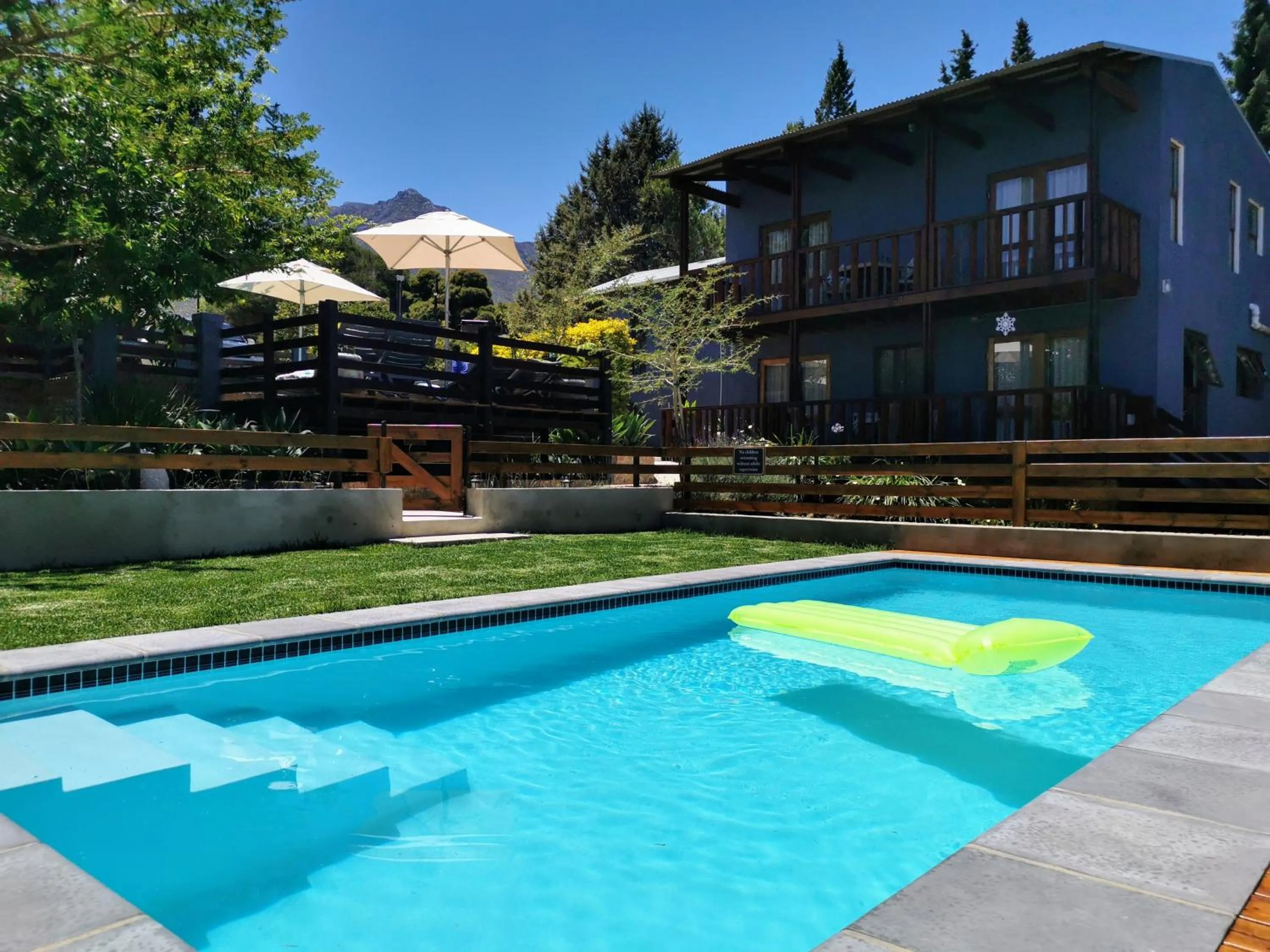Garden in A Hilltop Country Retreat