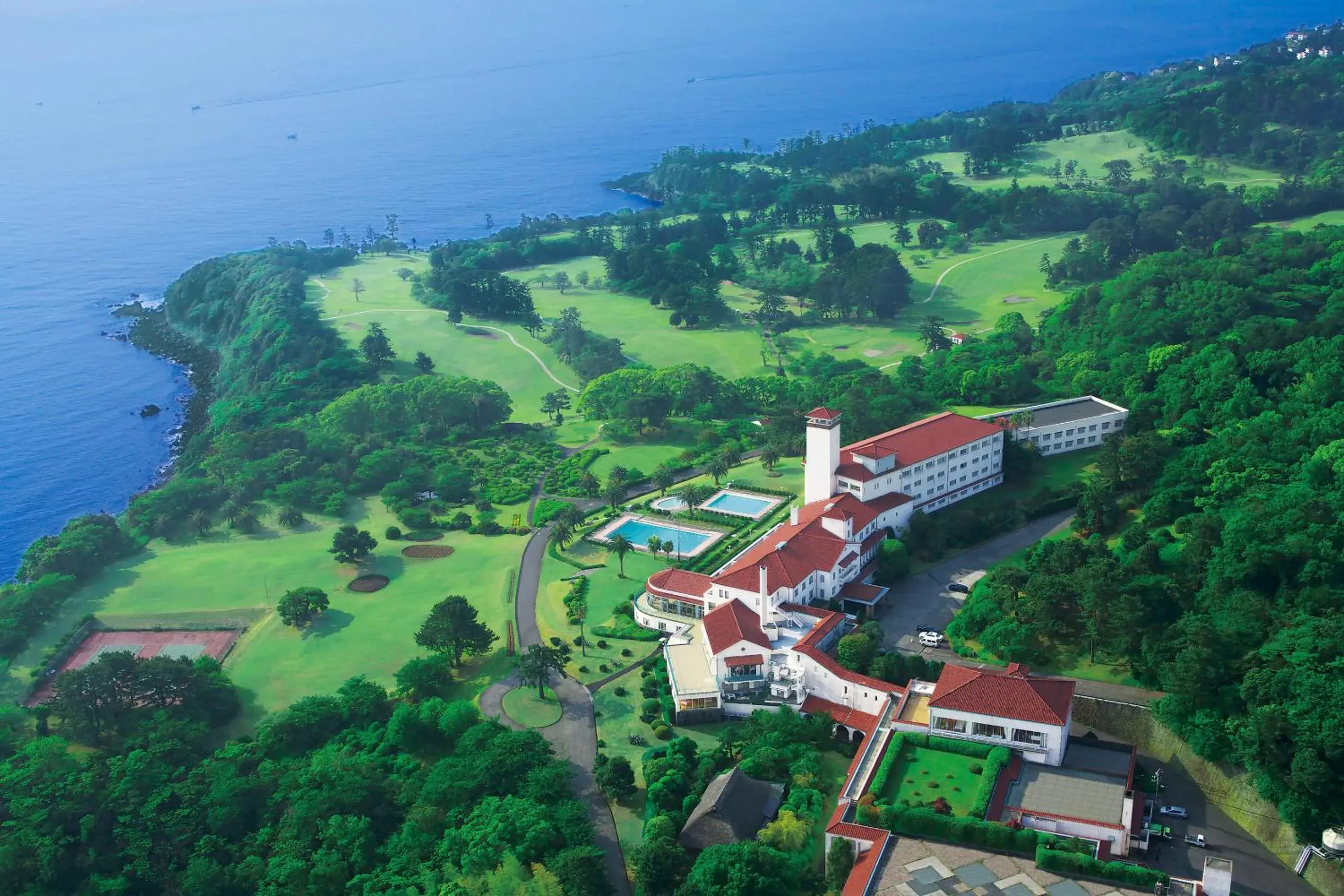 Facade/entrance, Bird's-eye View in Kawana Hotel