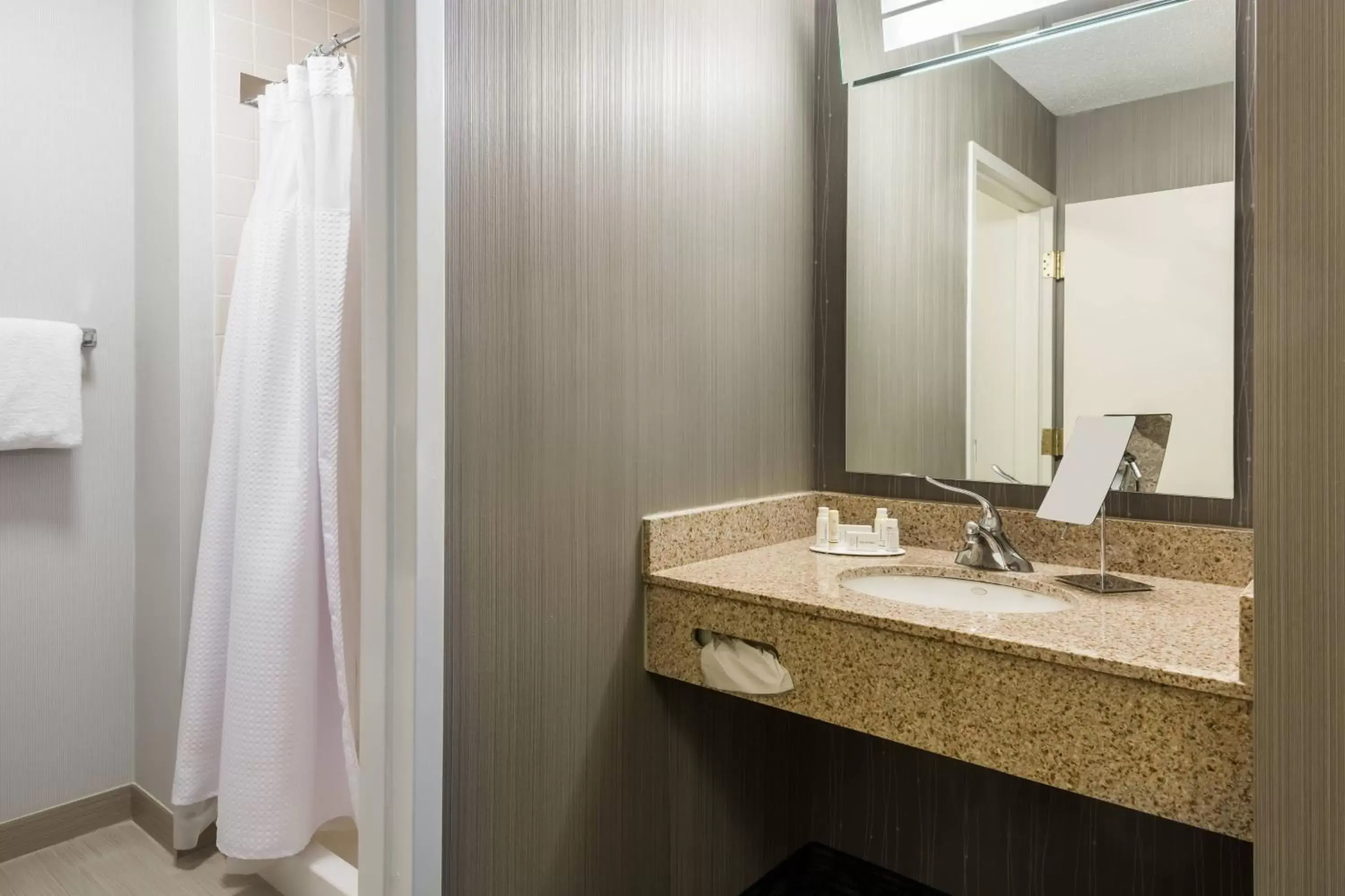 Photo of the whole room, Bathroom in Courtyard by Marriott Danbury