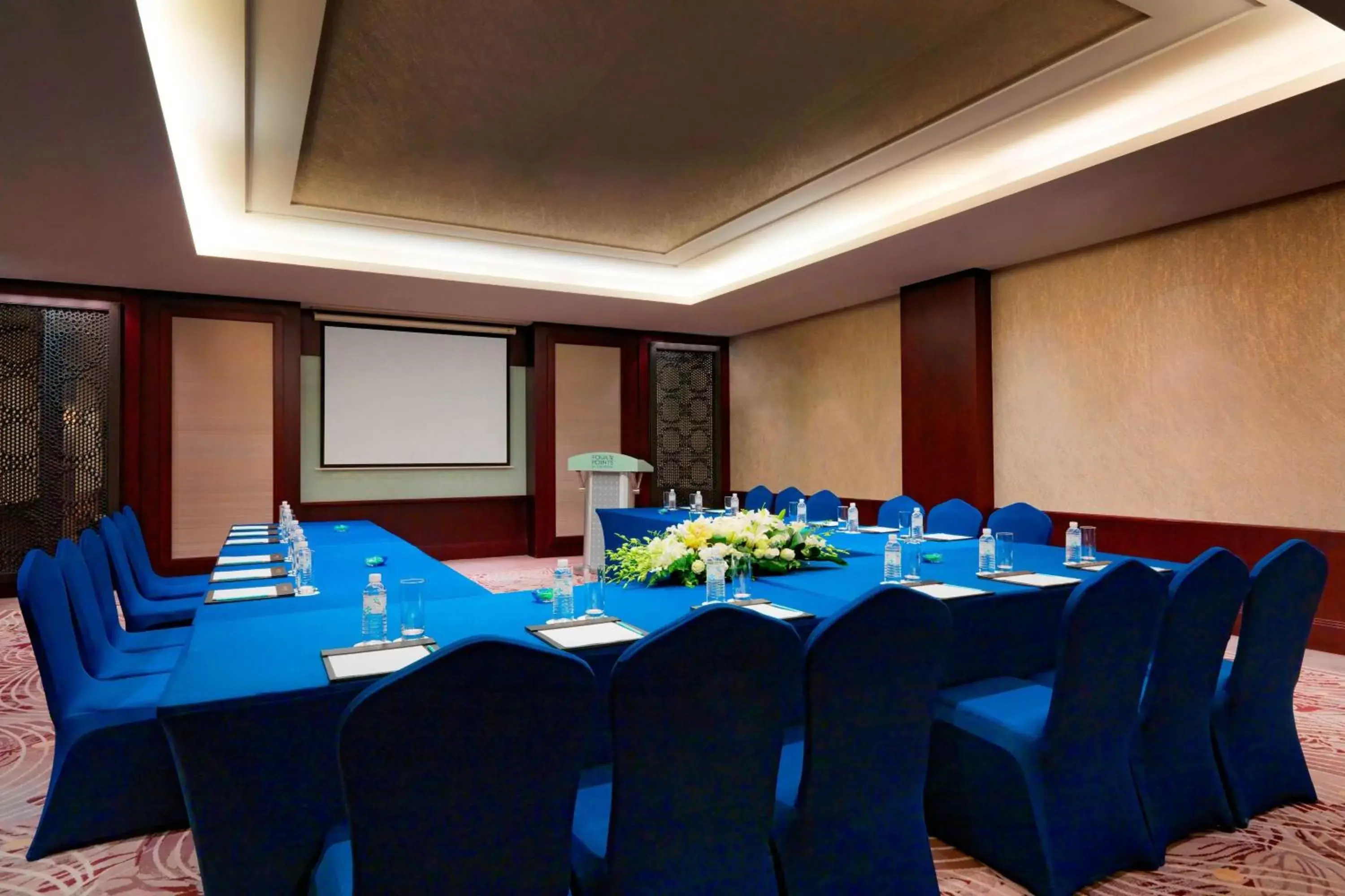 Meeting/conference room in Four Points by Sheraton Shanghai, Daning