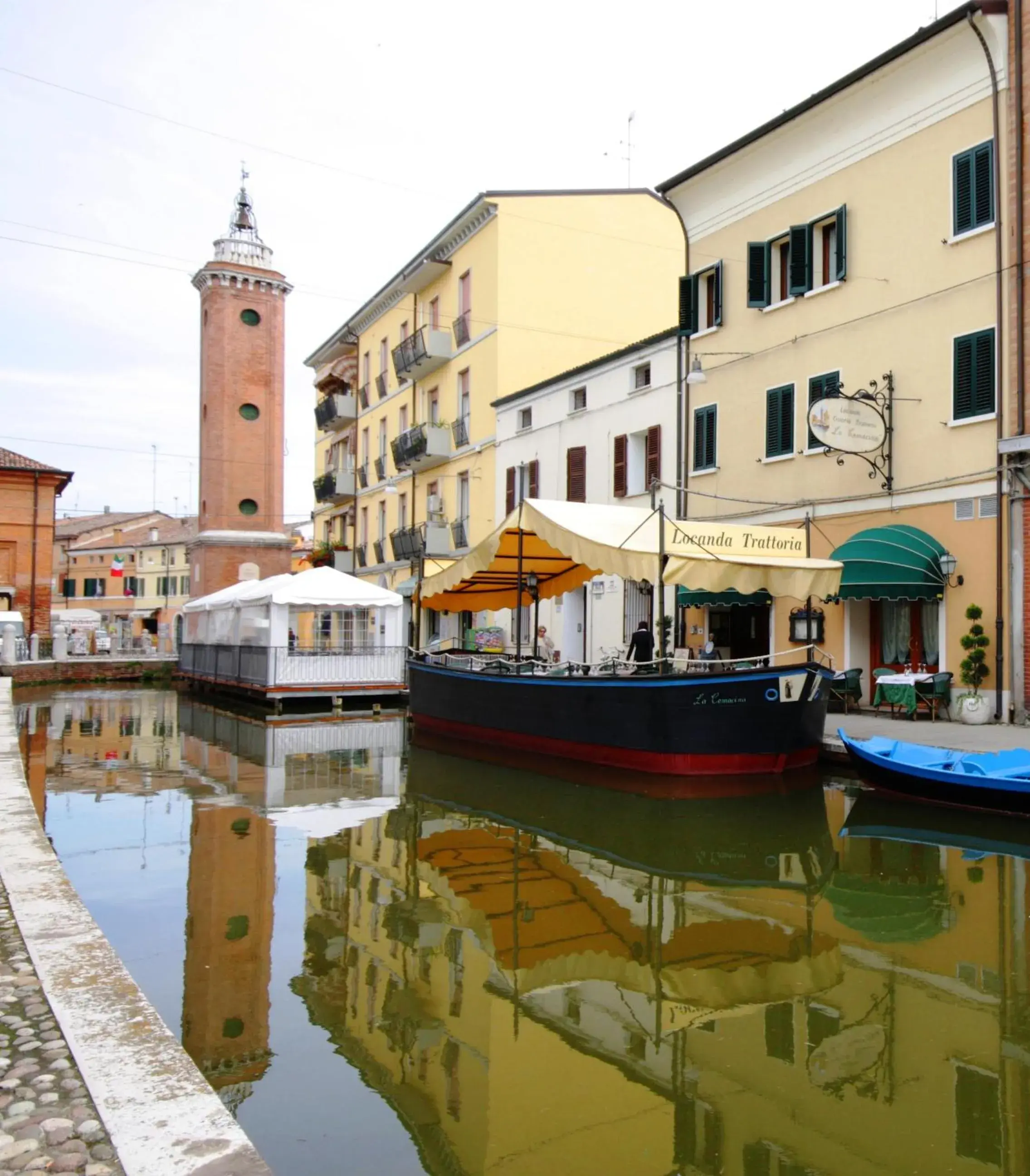 Neighbourhood, Nearby Landmark in Locanda La Comacina