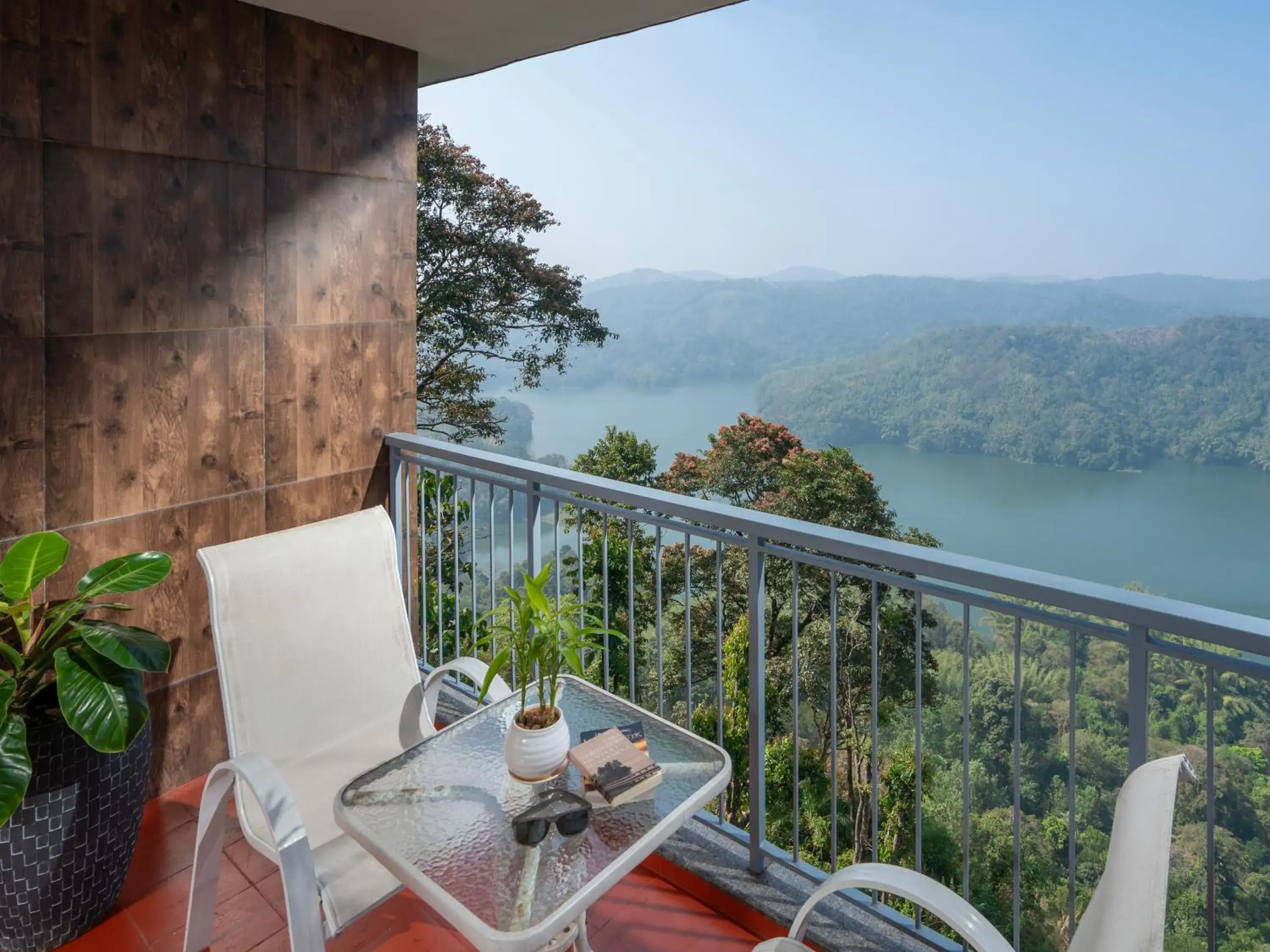 Balcony/Terrace in Ragamaya Resort & Spa Munnar