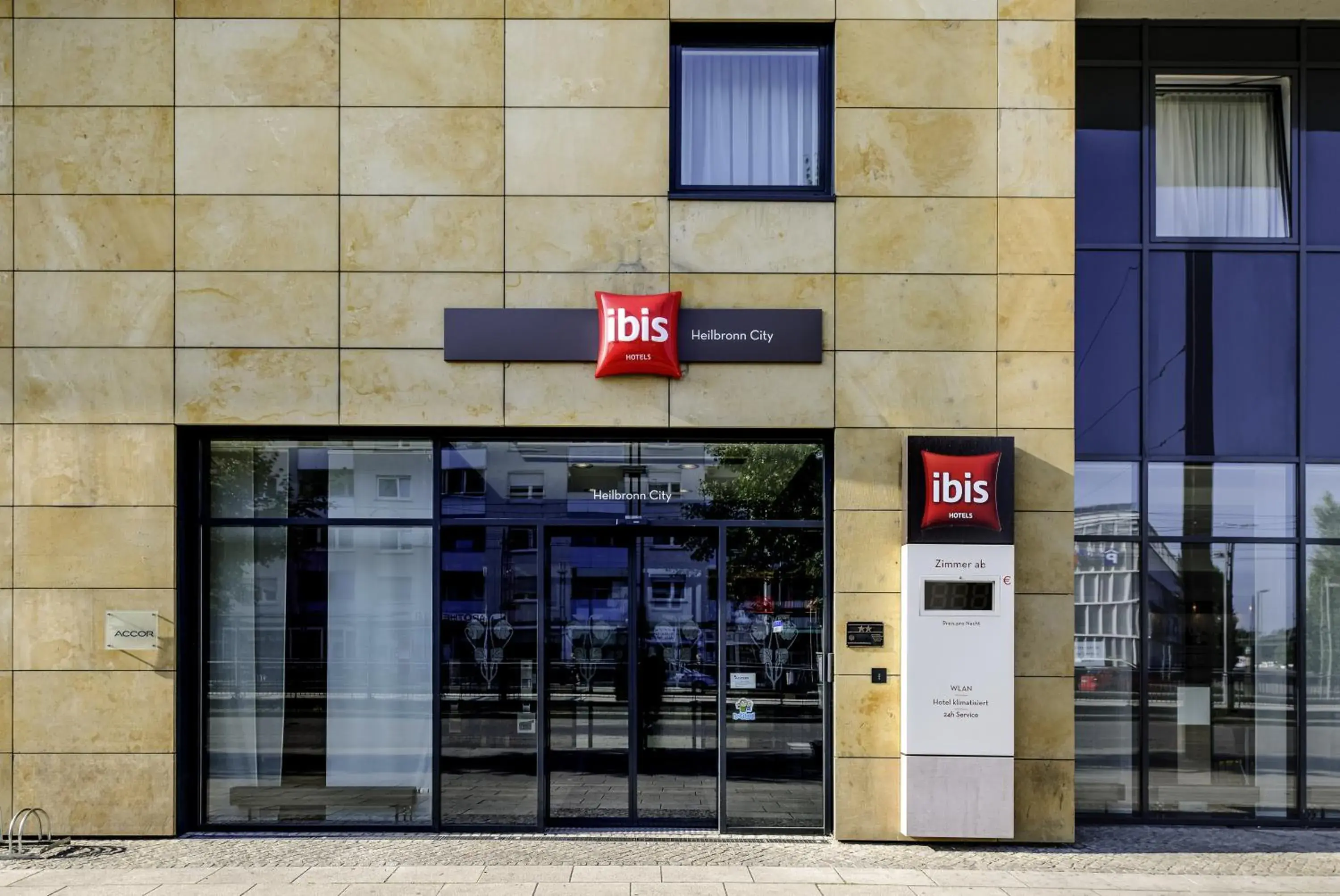 Facade/entrance in ibis Heilbronn City