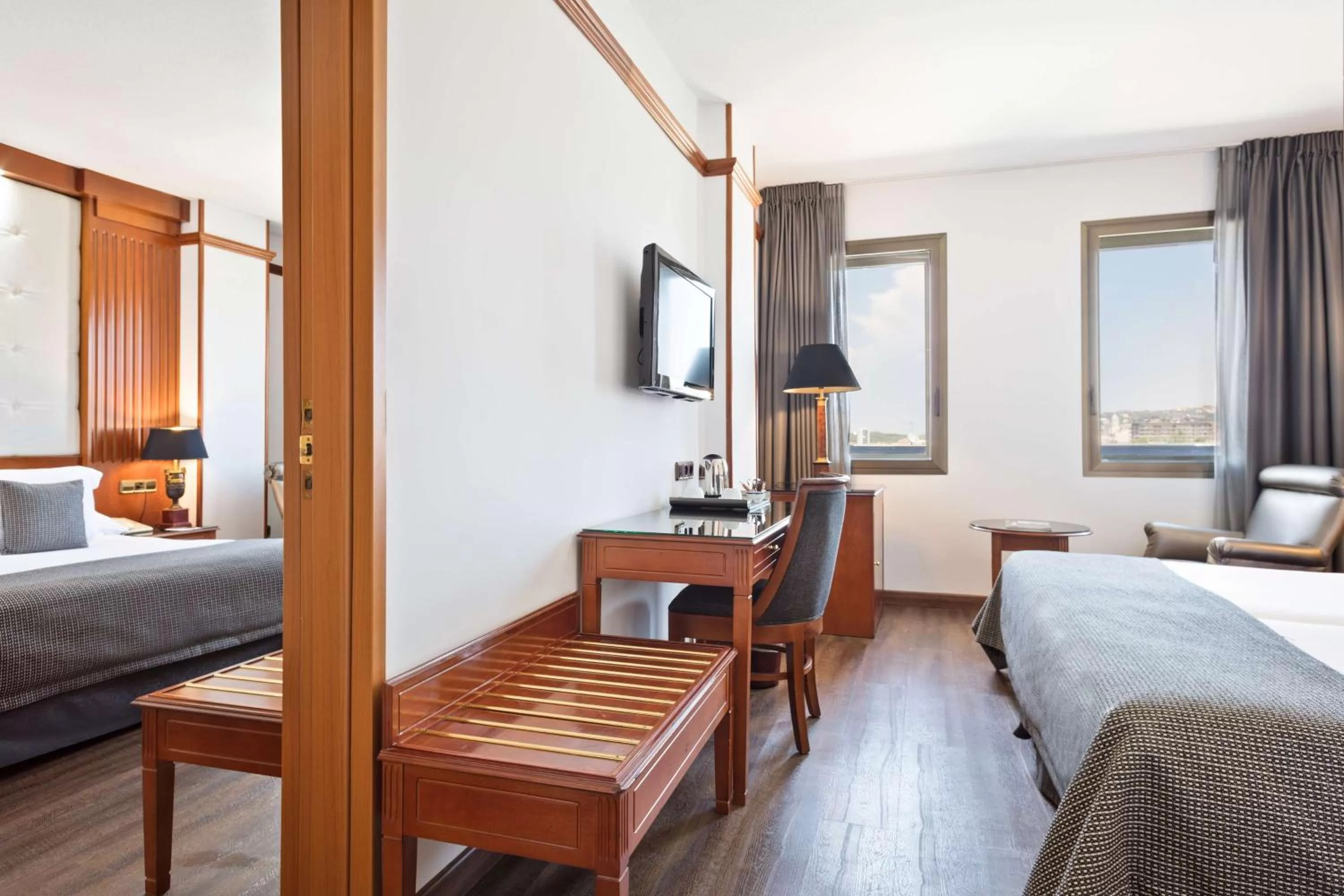 Bedroom, Bed in Best Western Premier CMC Girona