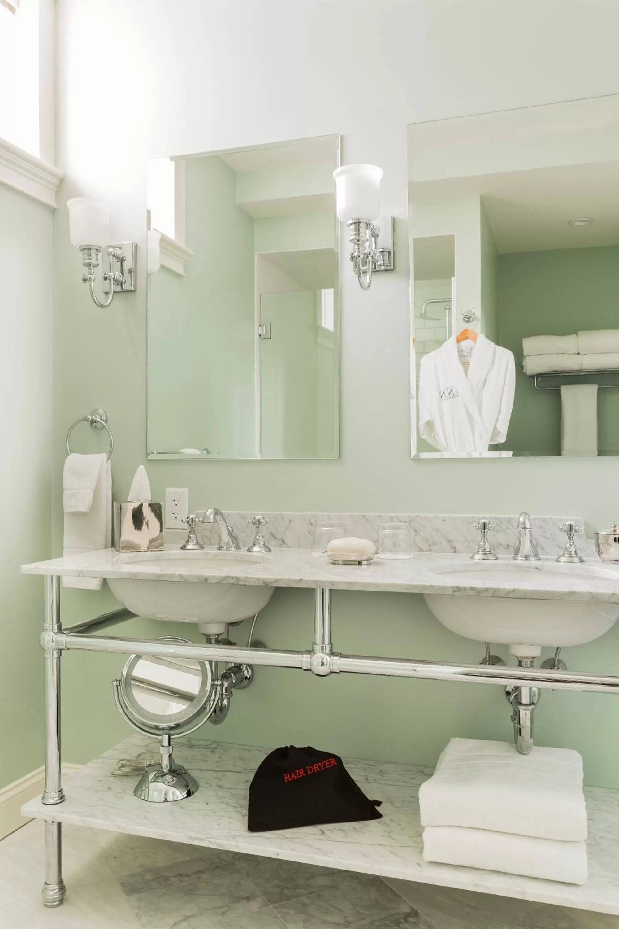 Day in The Inn at Hastings Park, Relais & Châteaux