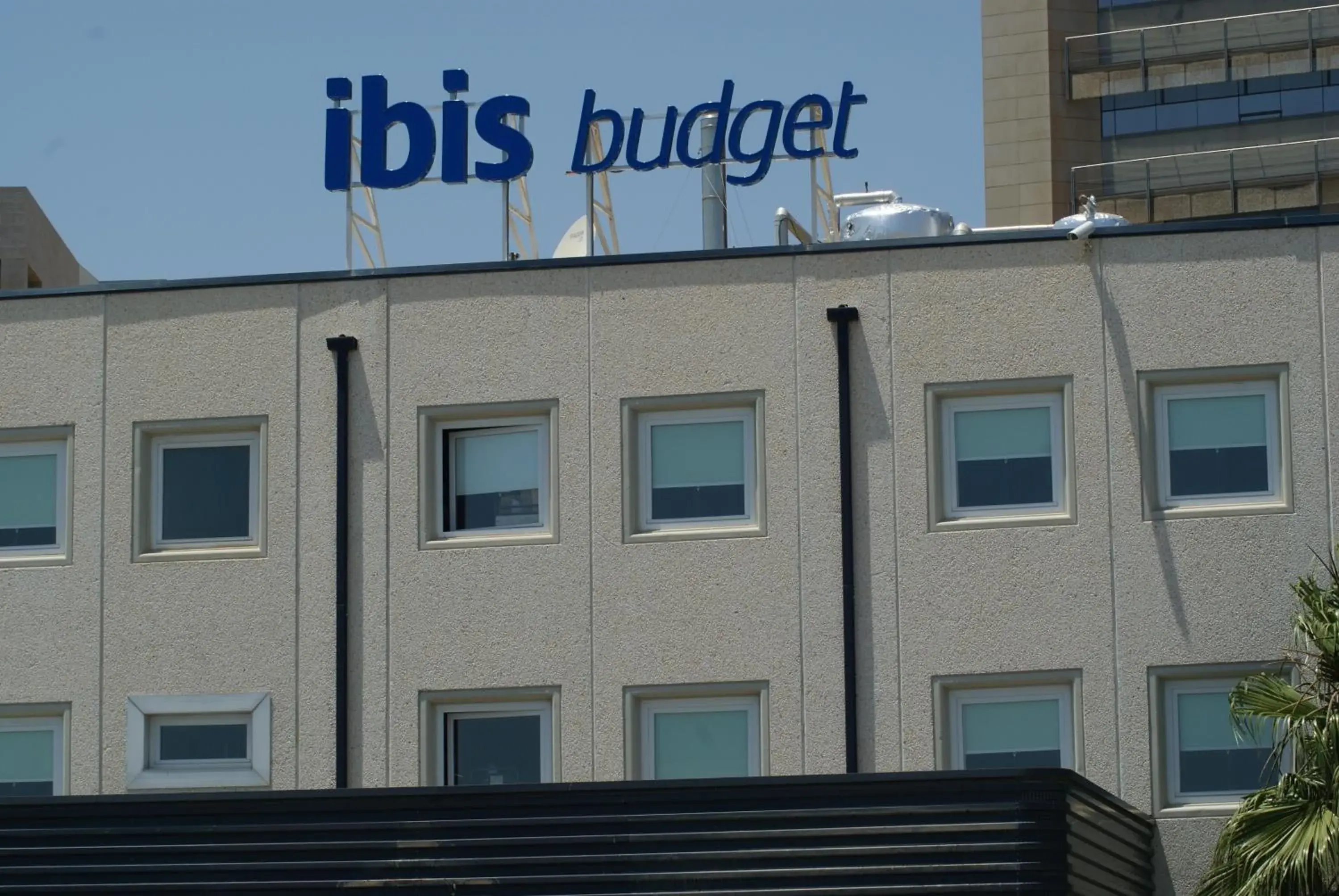 Facade/entrance in Ibis Budget Alicante Facade/entrance in Ibis Budget Alicante