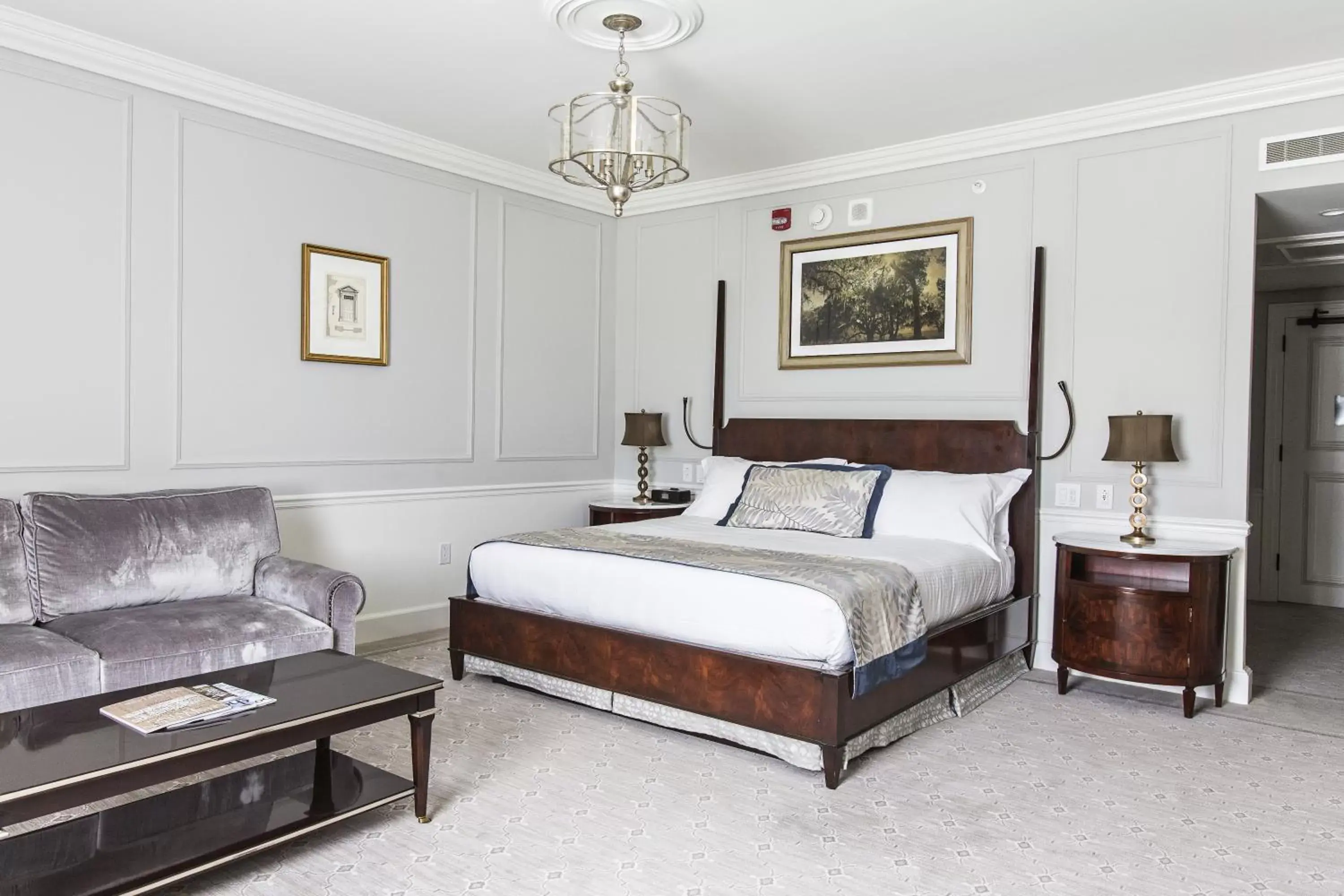 Bed in The Charleston Place