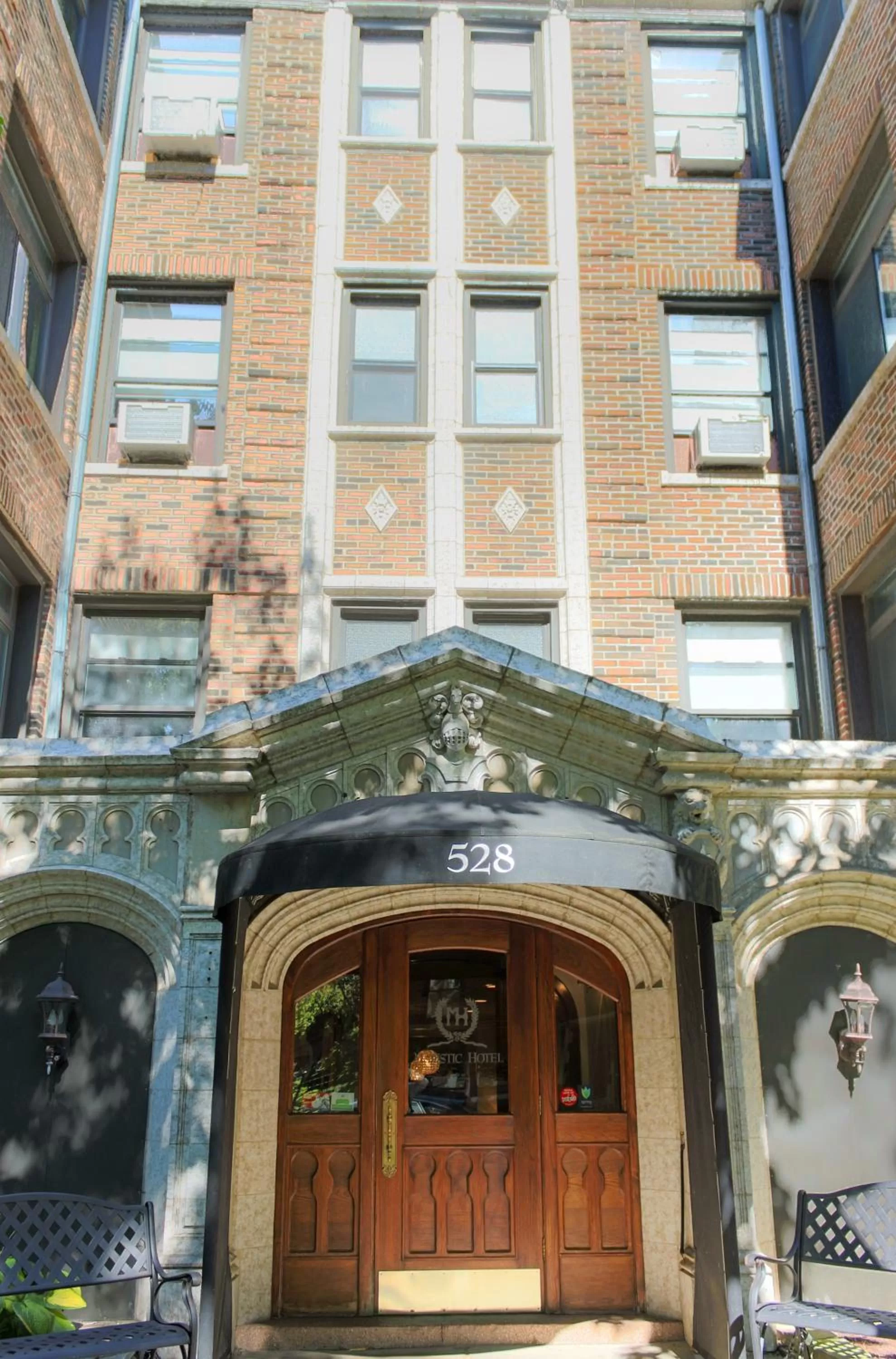 Facade/entrance in Majestic Hotel