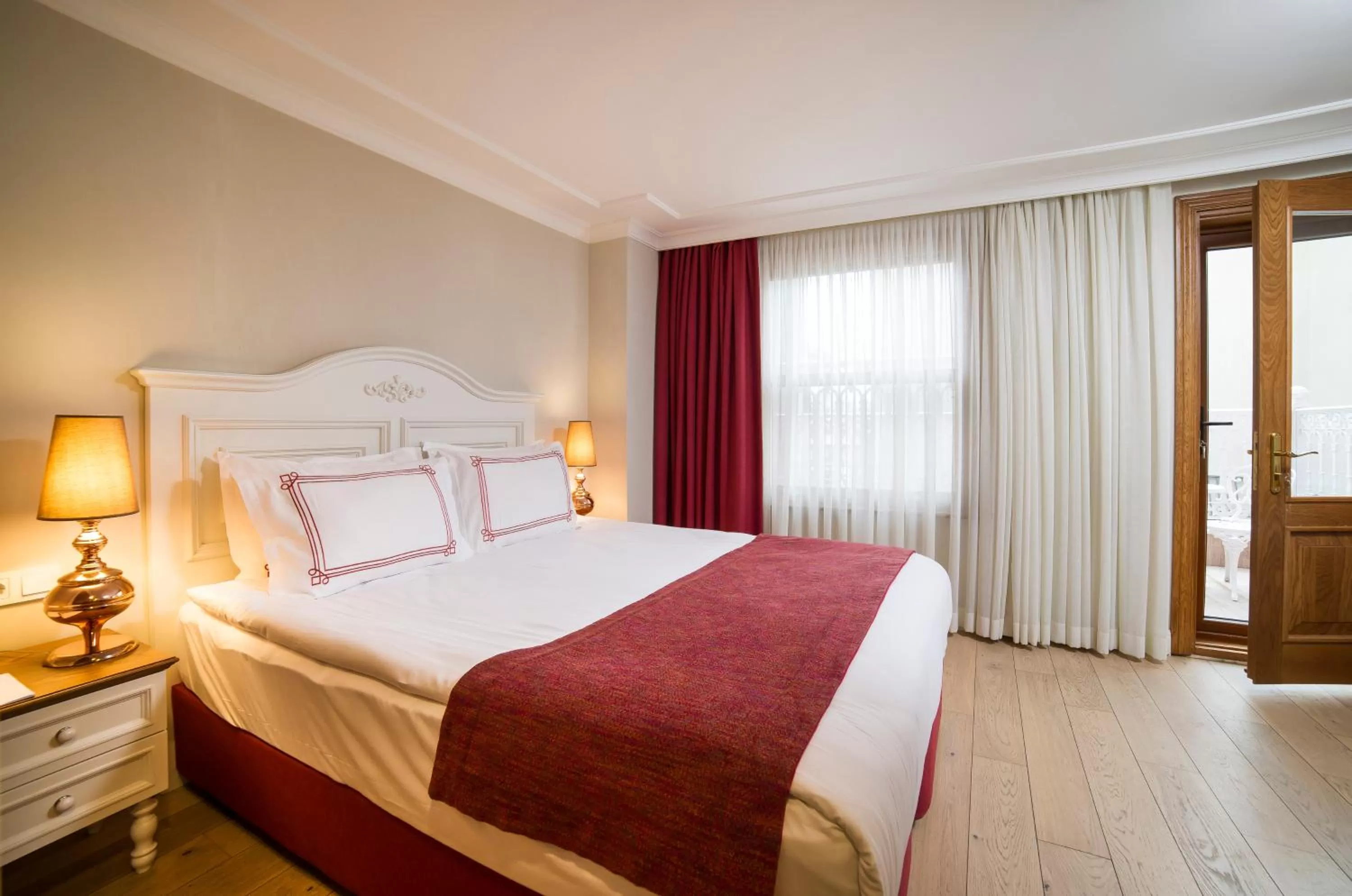 Photo of the whole room, Bed in Amofta Hotel Taksim