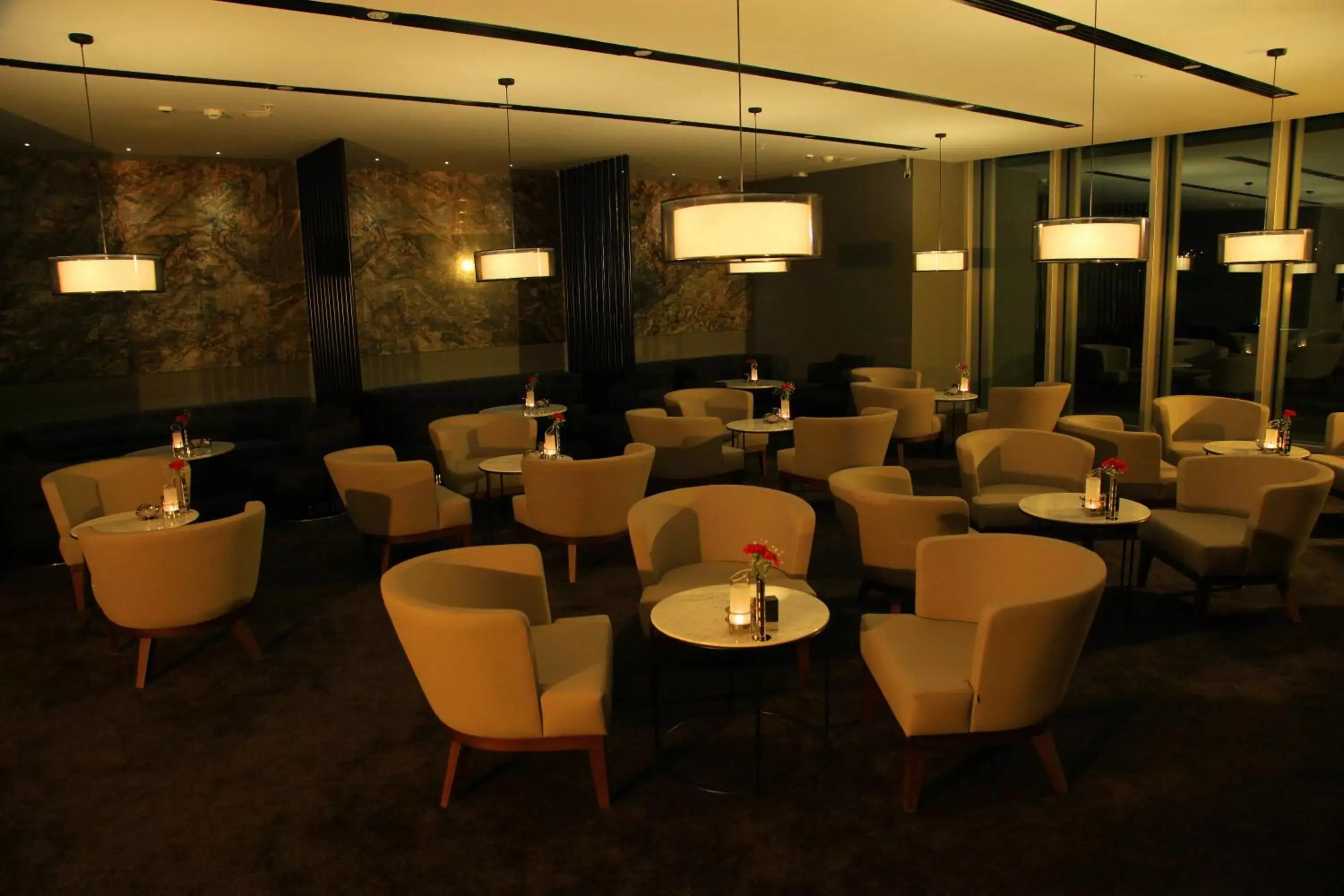 Restaurant/places to eat, Lounge/Bar in Ramada Plaza by Wyndham Istanbul Asia Airport