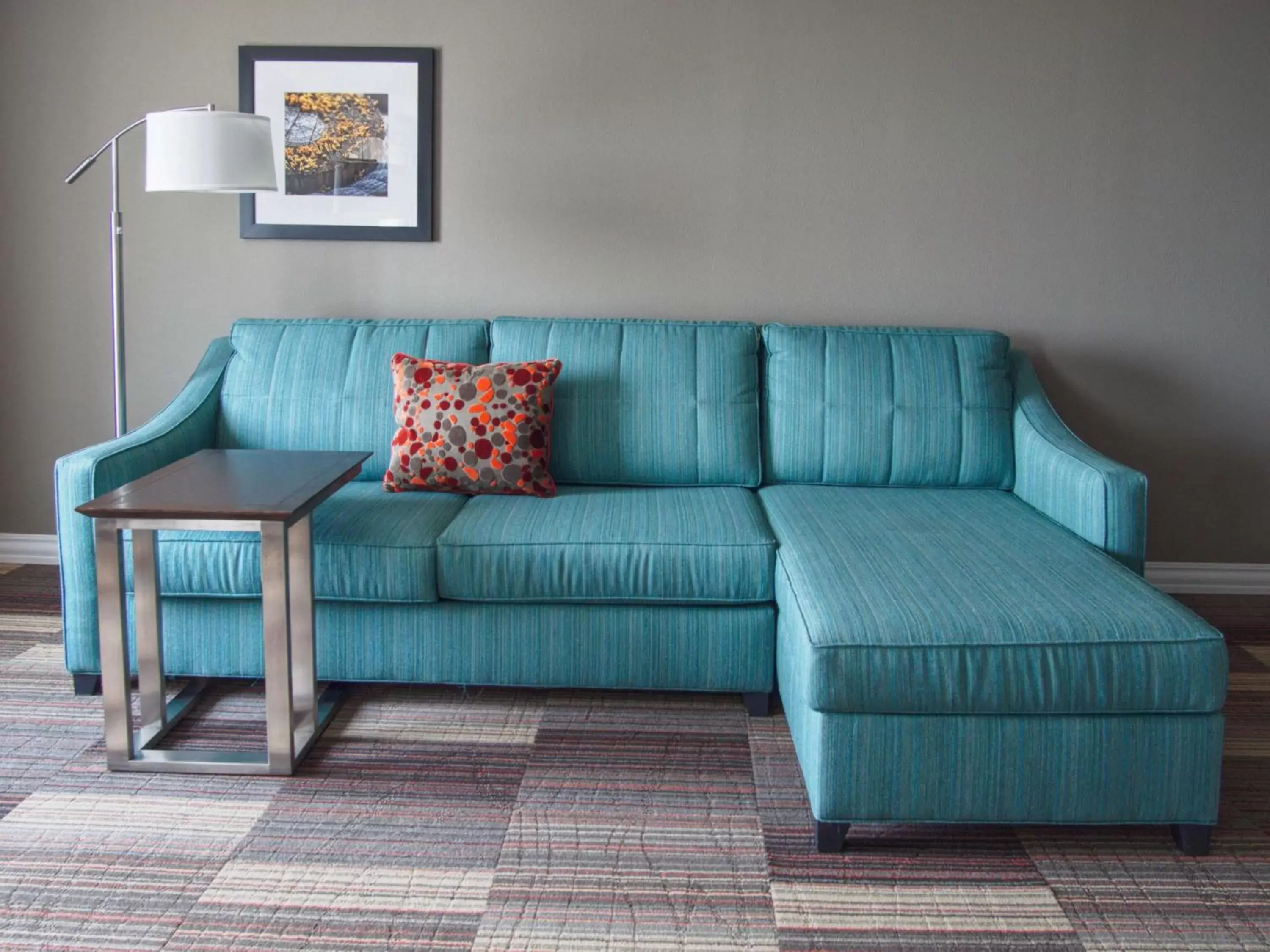 Living room, Seating Area in Hampton Inn & Suites-Moore