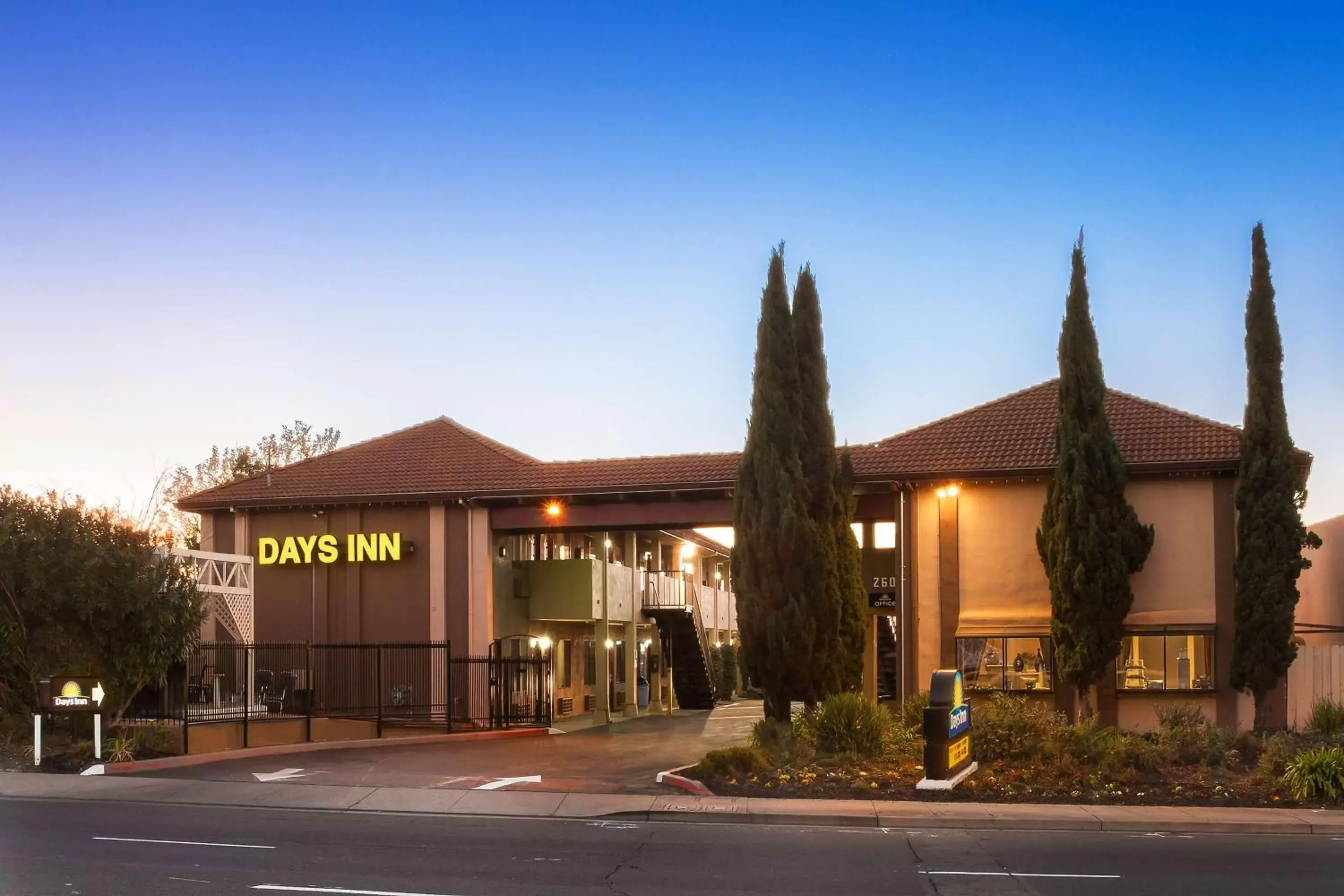Property building in Days Inn by Wyndham Pinole Berkeley Property building in Days Inn by Wyndham Pinole Berkeley
