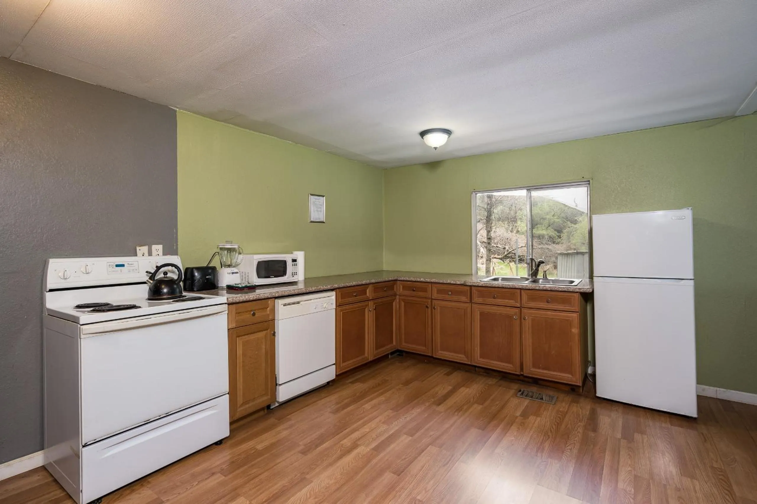 Mountain Trail Lodge and Vacation Rentals