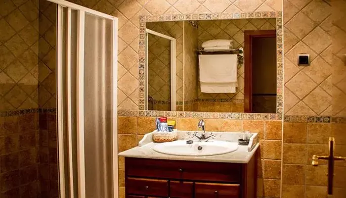 Bathroom in Hotel Rural El Jardin