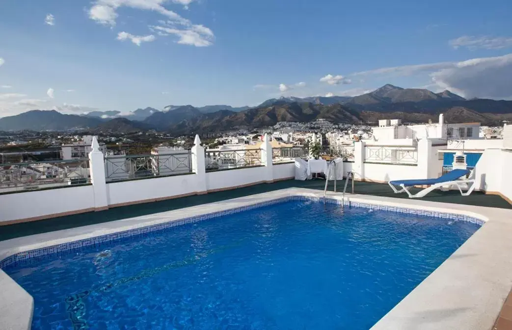 Swimming Pool in Hotel Bajamar Centro