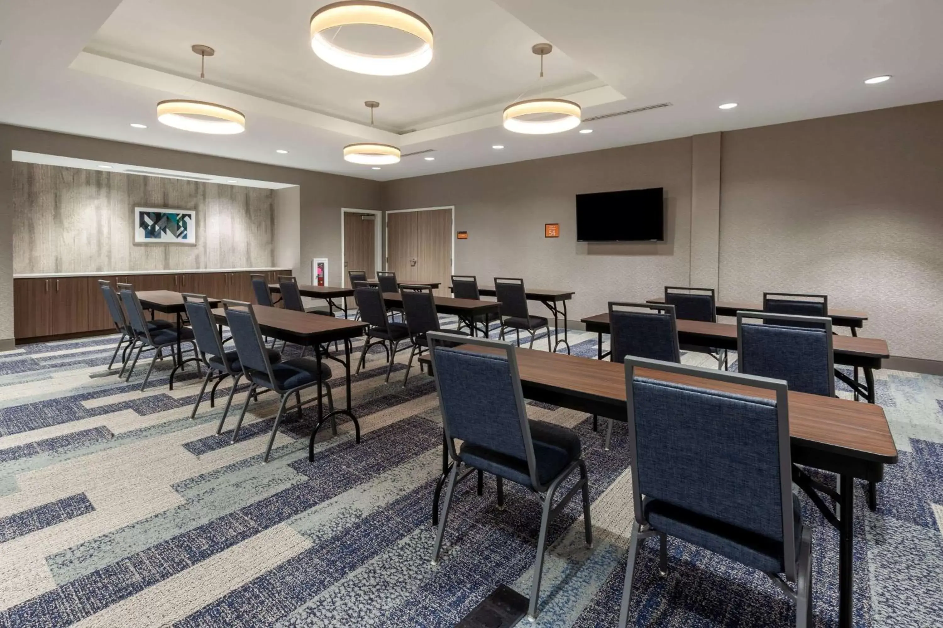 Meeting/conference room in La Quinta Inn & Suites by Wyndham Middletown