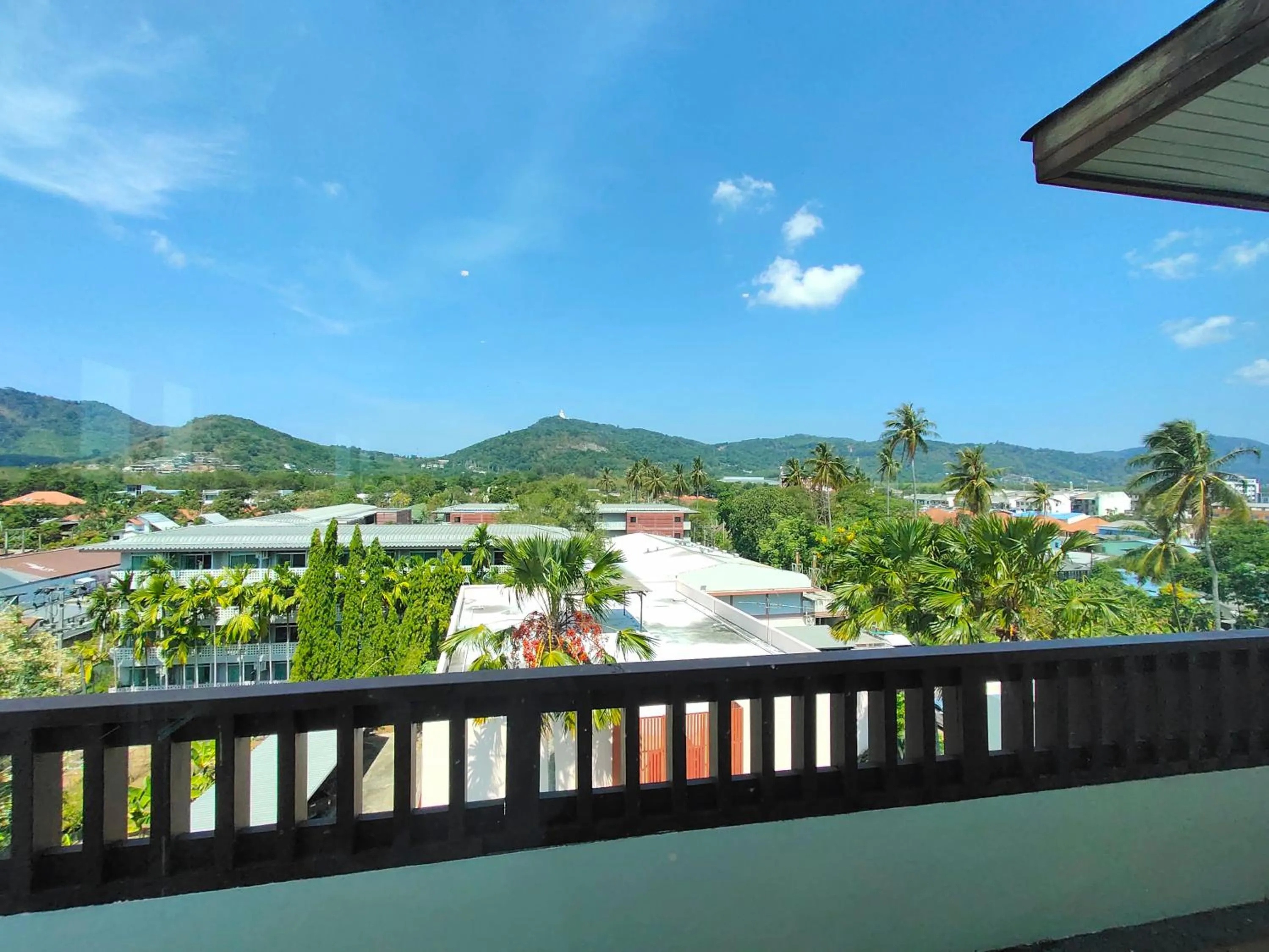 Nearby landmark in Ratana Hotel Chalong