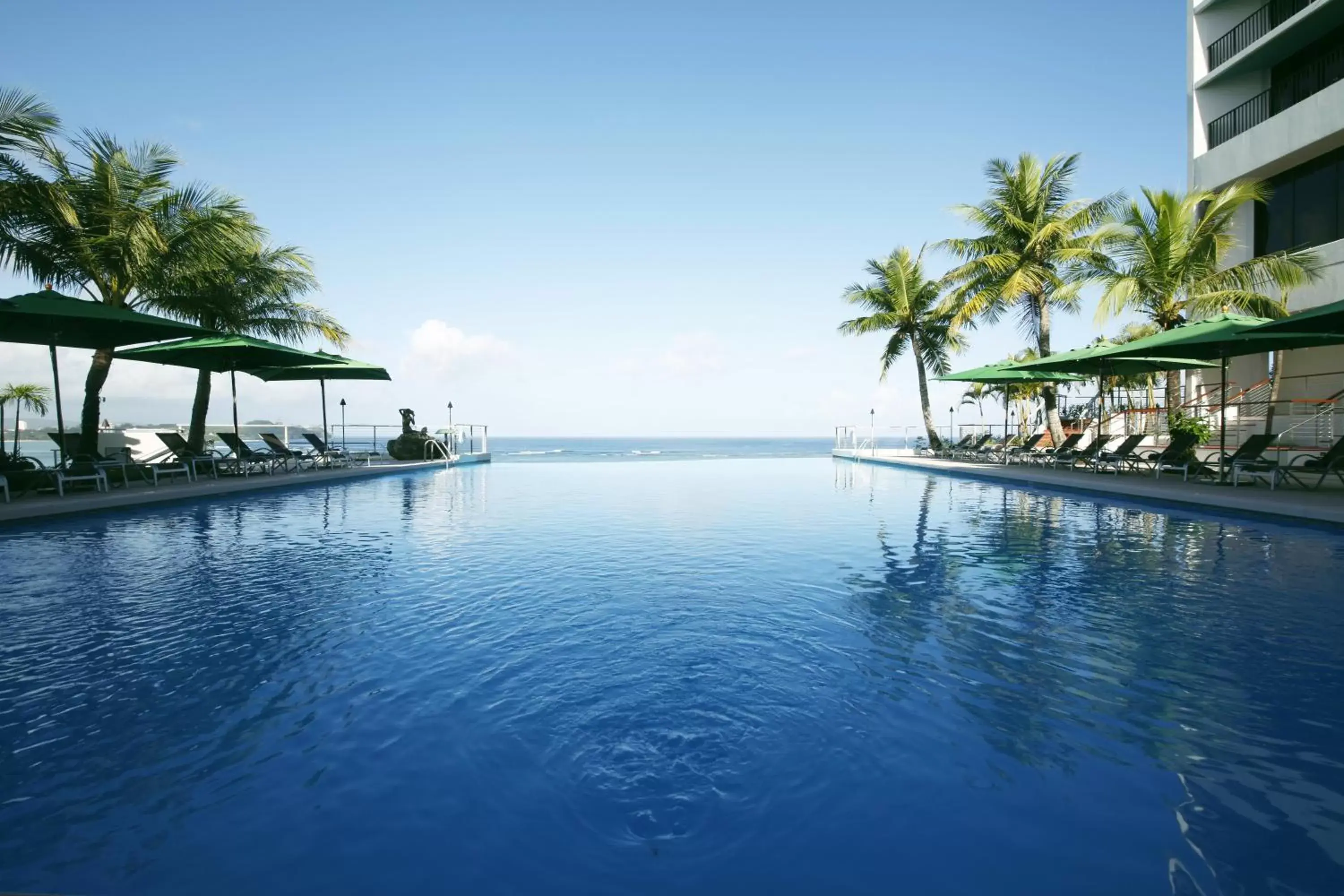 Sea view, Swimming Pool in Guam Reef Hotel