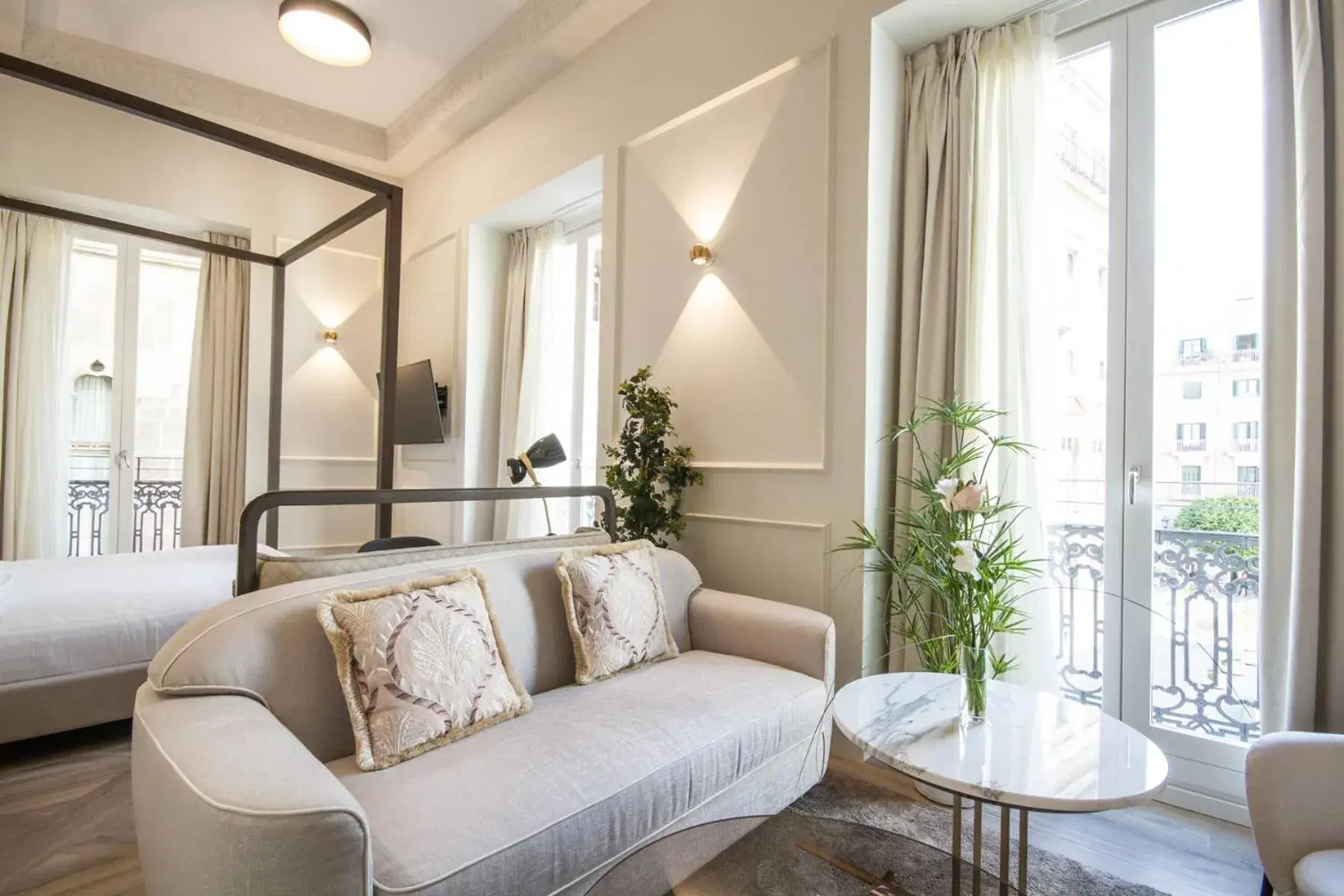 Living room, Bed in MYR Palacio Vallier Living room, Bed in MYR Palacio Vallier