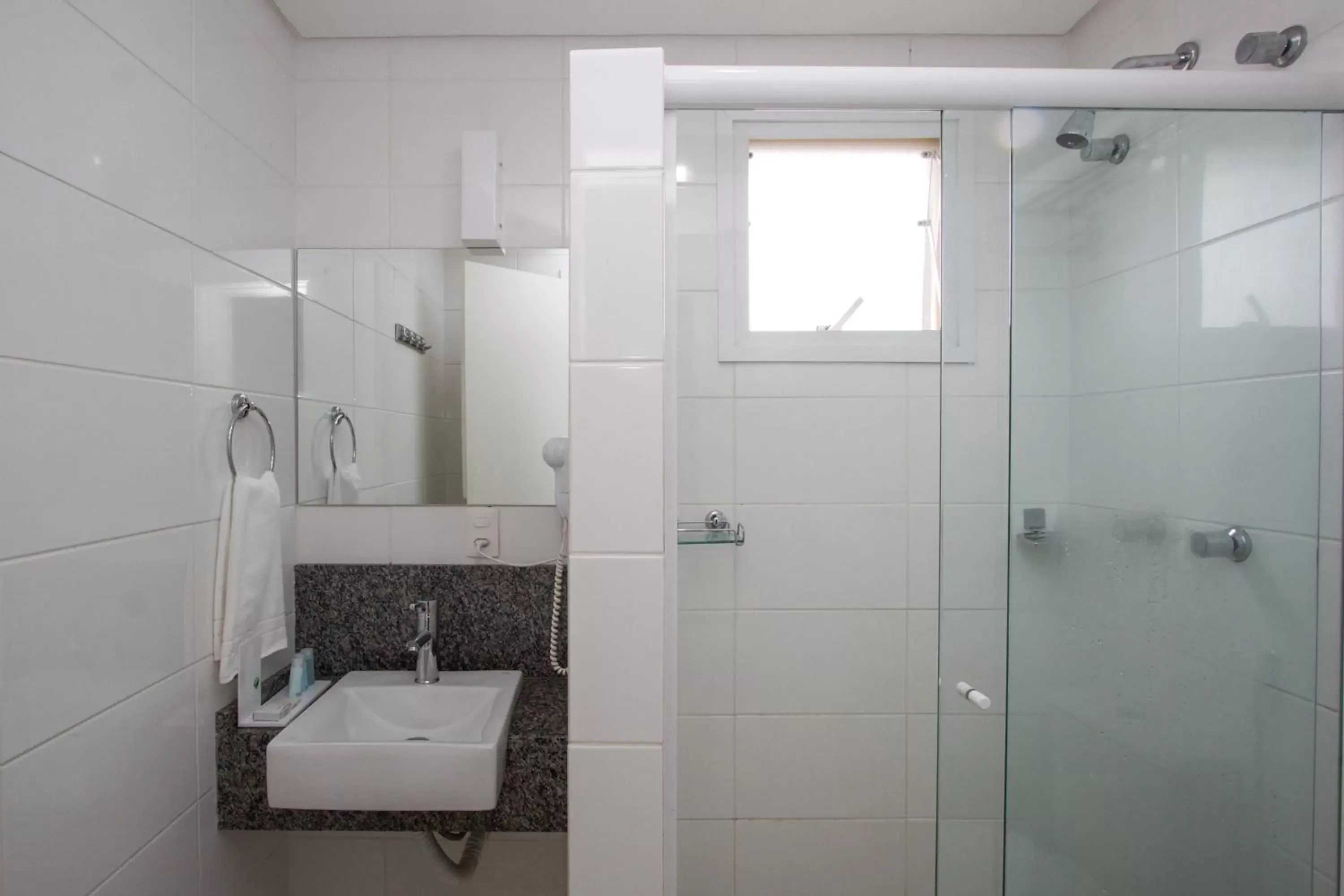 Bathroom in Bristol Portal do Iguaçu Curitiba Aeroporto