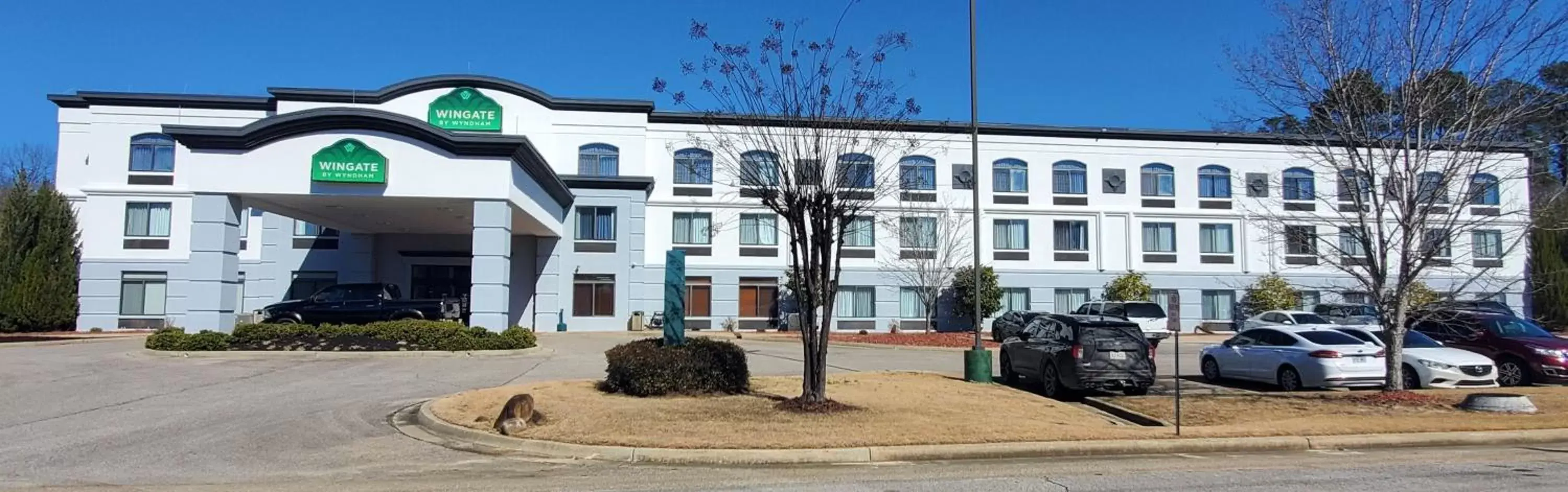 Property building in Wingate by Wyndham Tupelo Property building in Wingate by Wyndham Tupelo