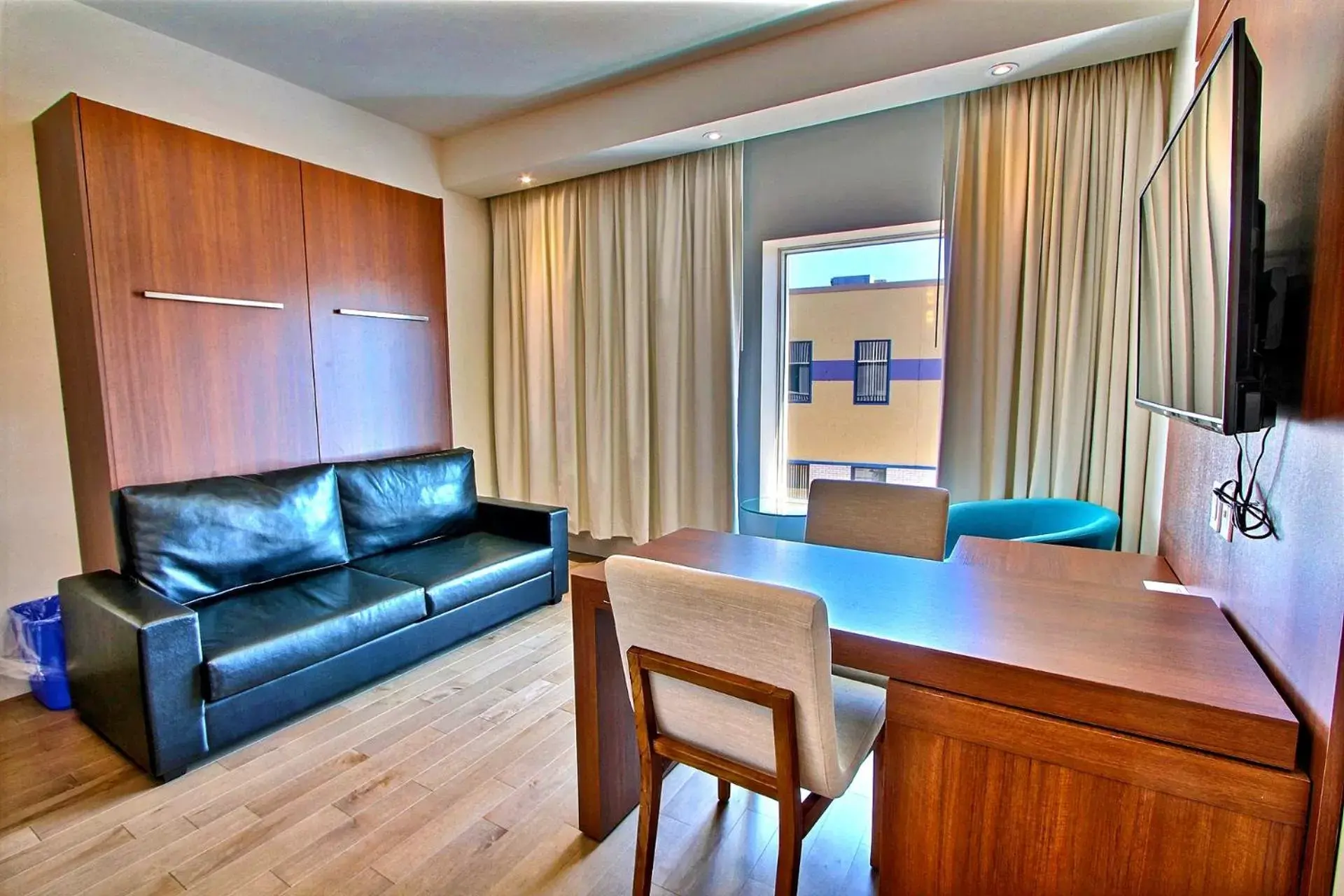 Living room, Seating Area in Hôtel Le Navigateur