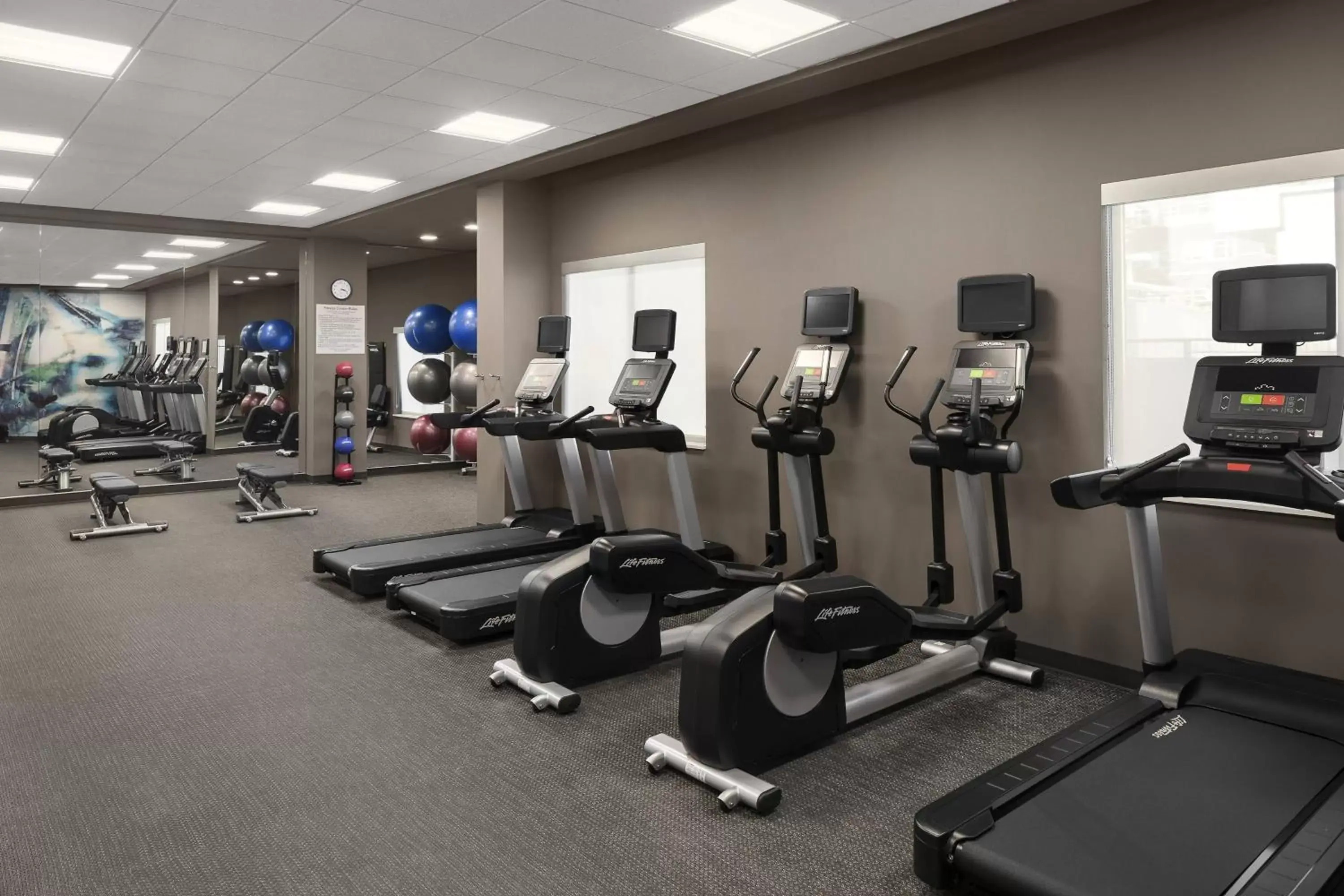 Fitness centre/facilities, Fitness Center/Facilities in Courtyard by Marriott Seattle Northgate