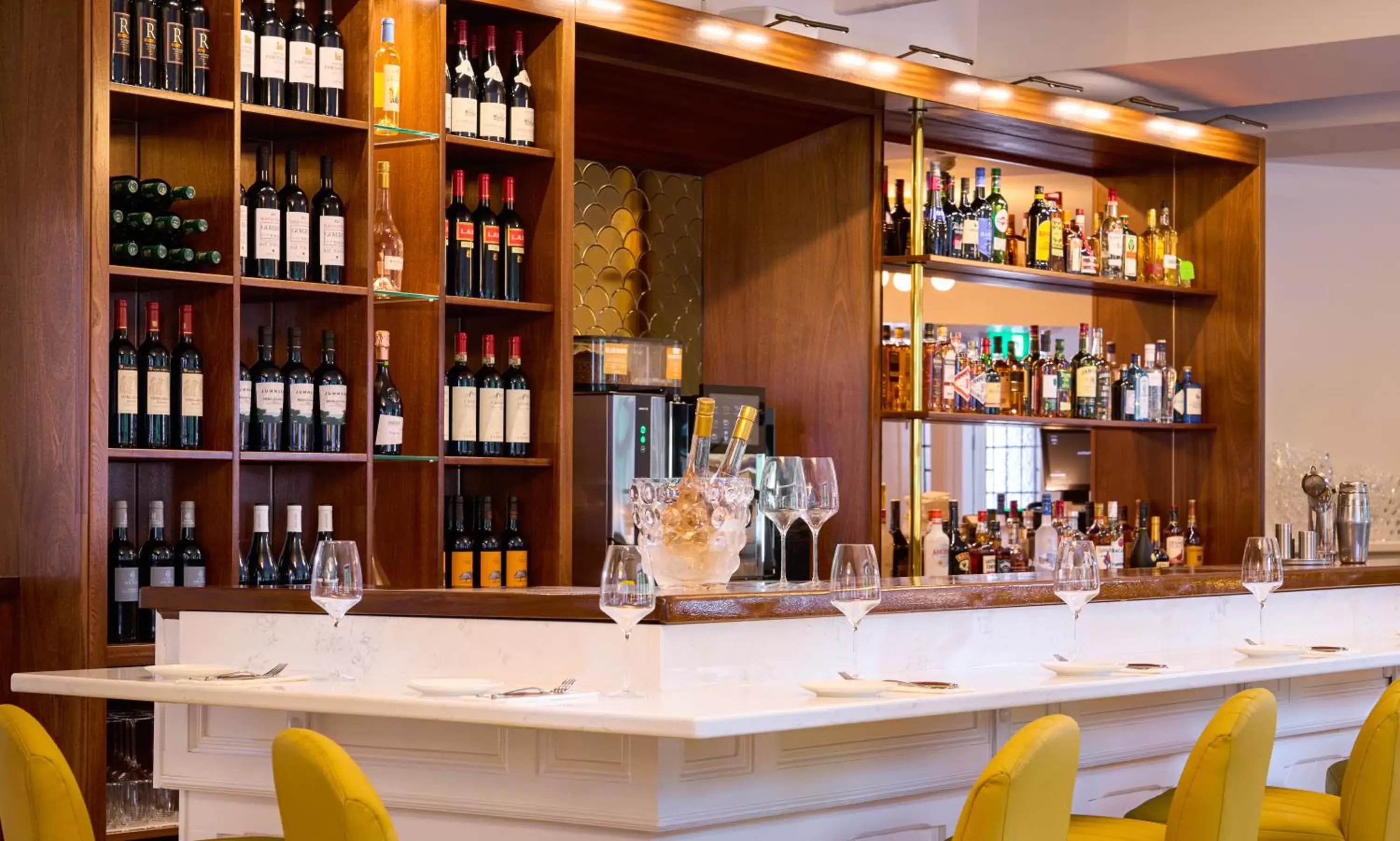 Restaurant/places to eat, Lounge/Bar in Lansdowne Kenmare