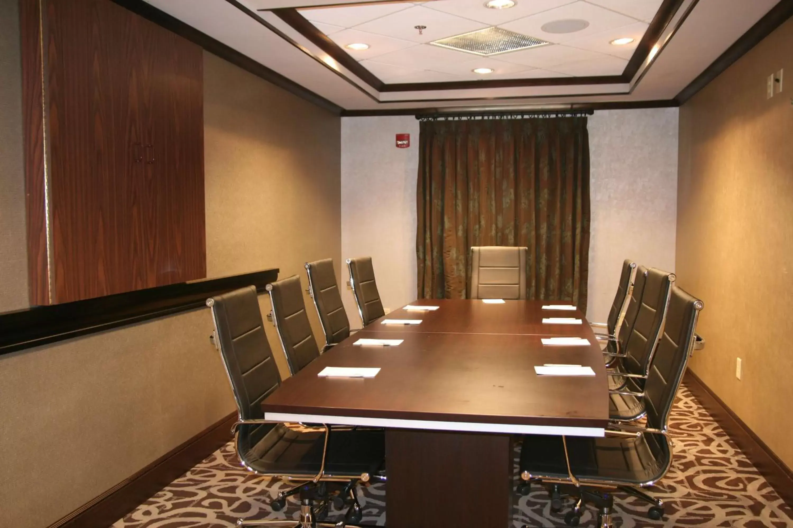 Meeting/conference room in Hampton Inn New Albany