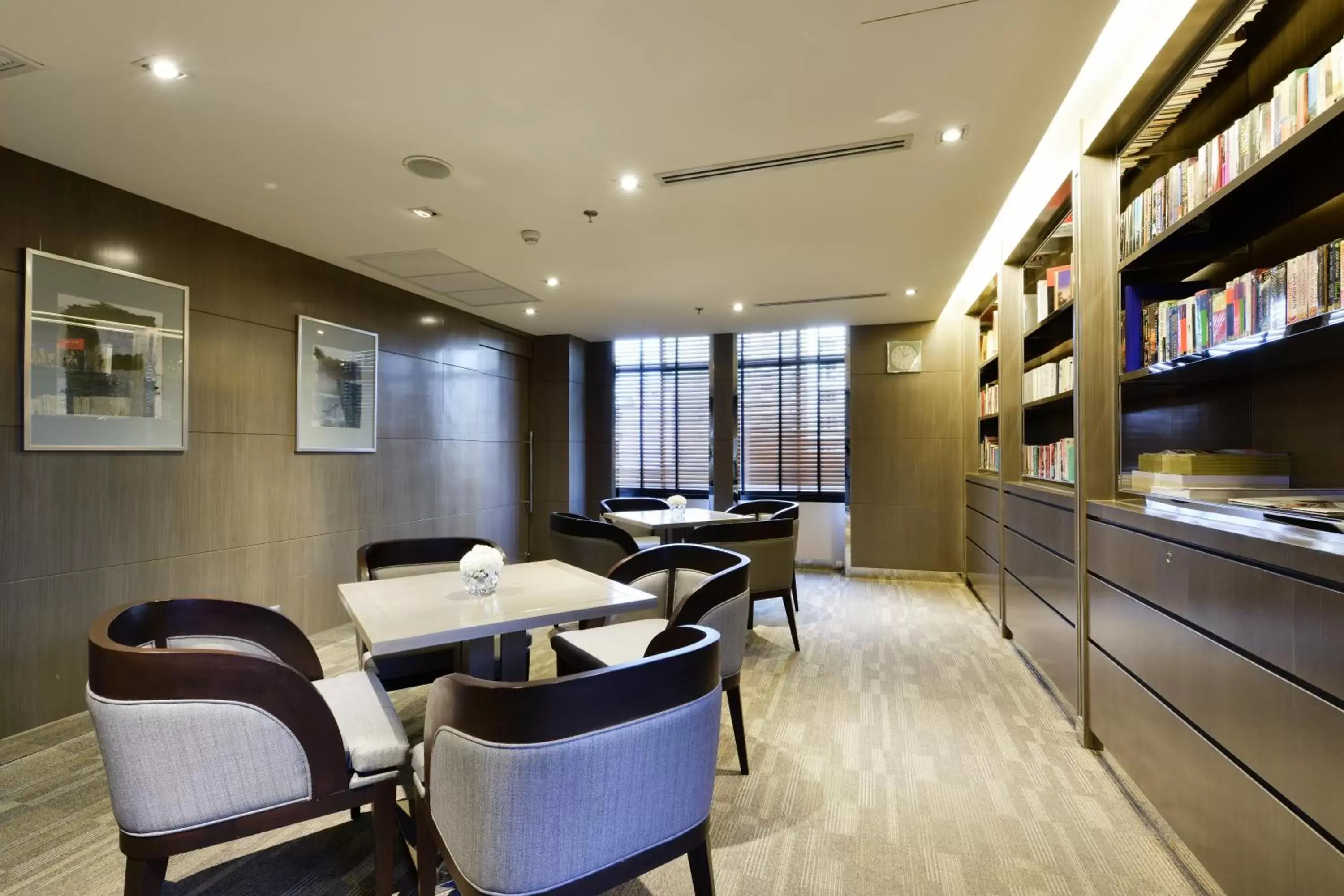 Library, Lounge/Bar in Centre Point Chidlom - SHA Extra Plus
