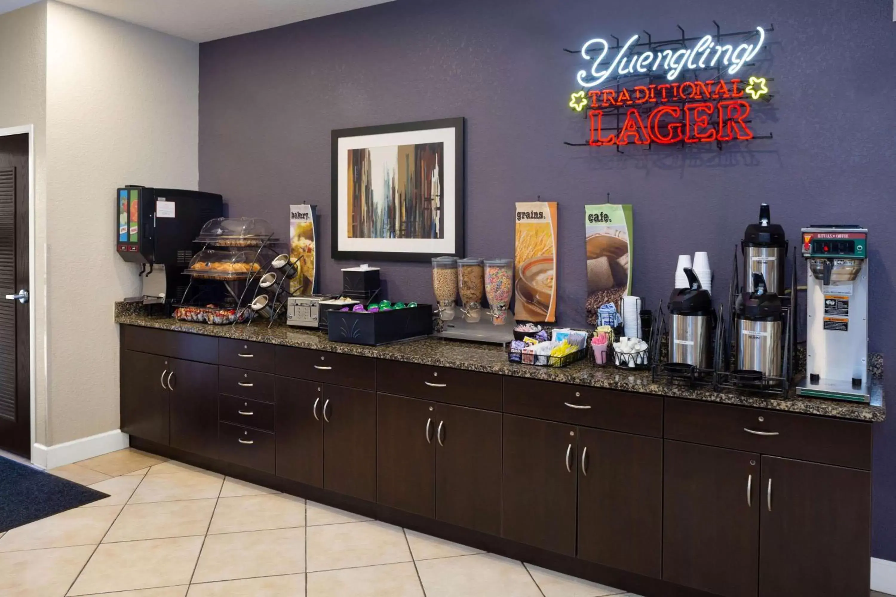 Restaurant/places to eat in Microtel Inn & Suites by Wyndham Brooksville