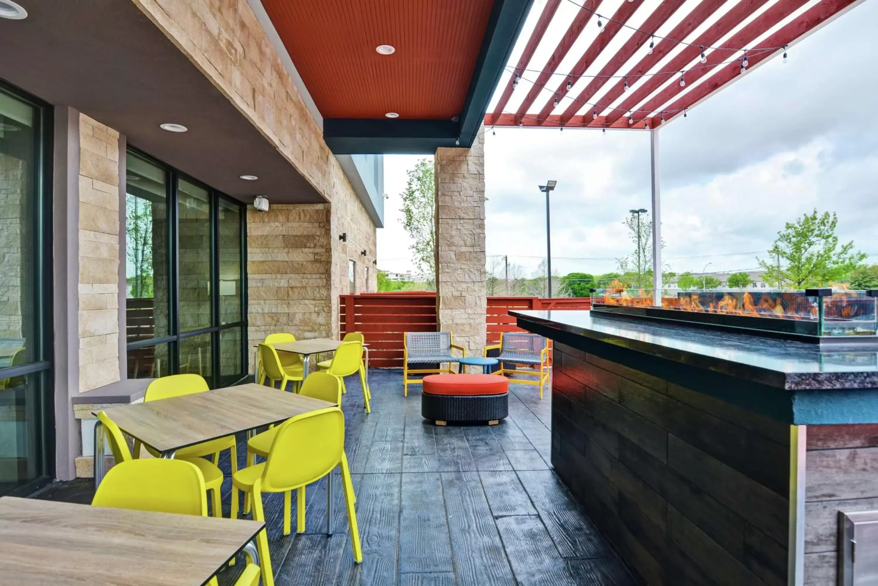 Patio in Home2 Suites By Hilton Bedford Dfw West