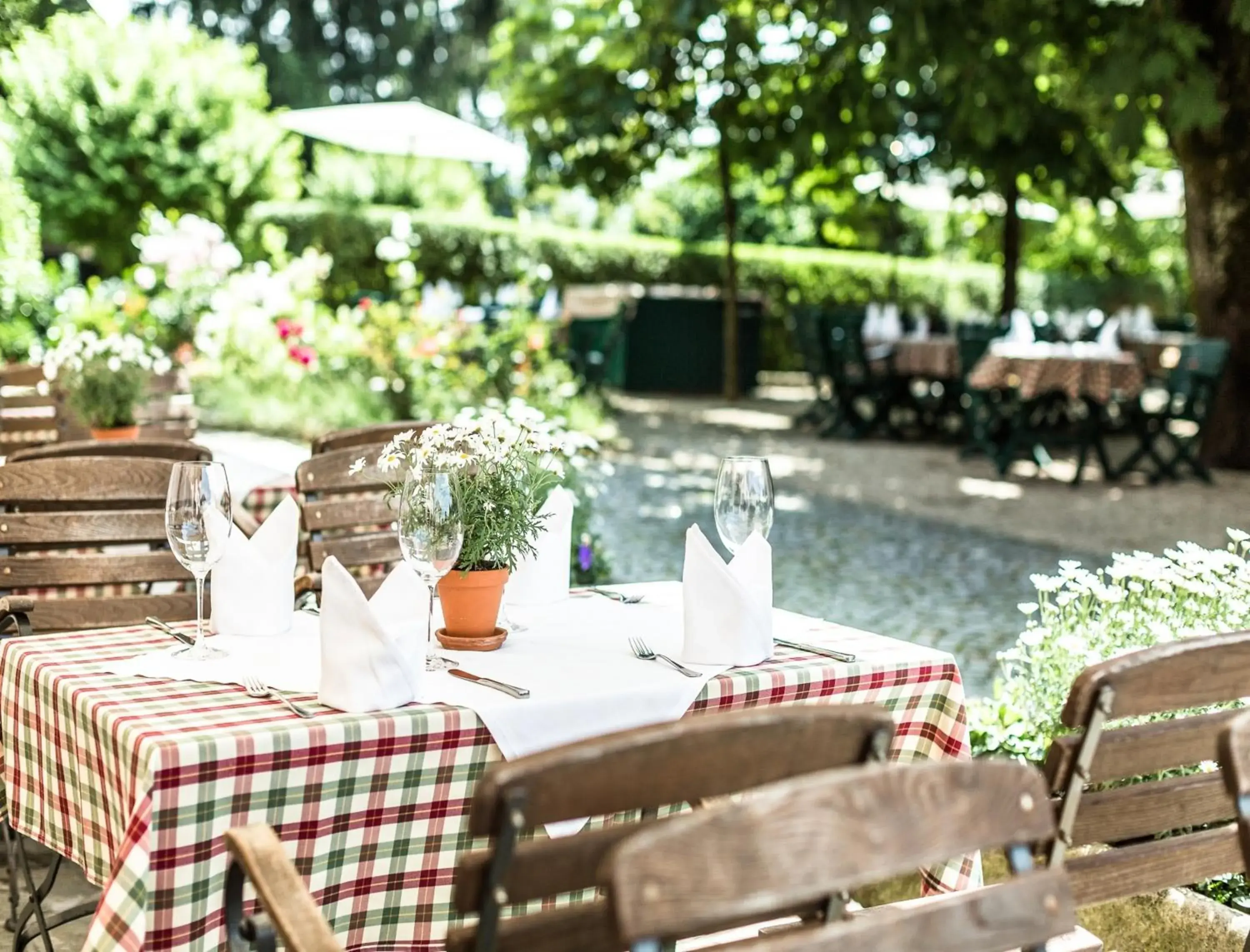 Garden, Restaurant/Places to Eat in Salzburg Hotel Holznerwirt