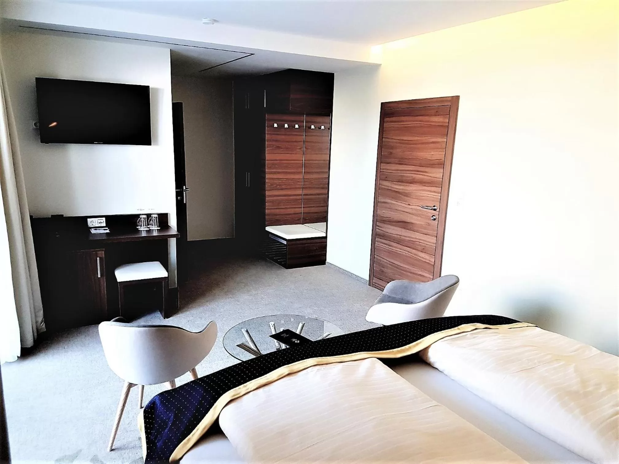 Photo of the whole room, Bed in Pension Laa Natura