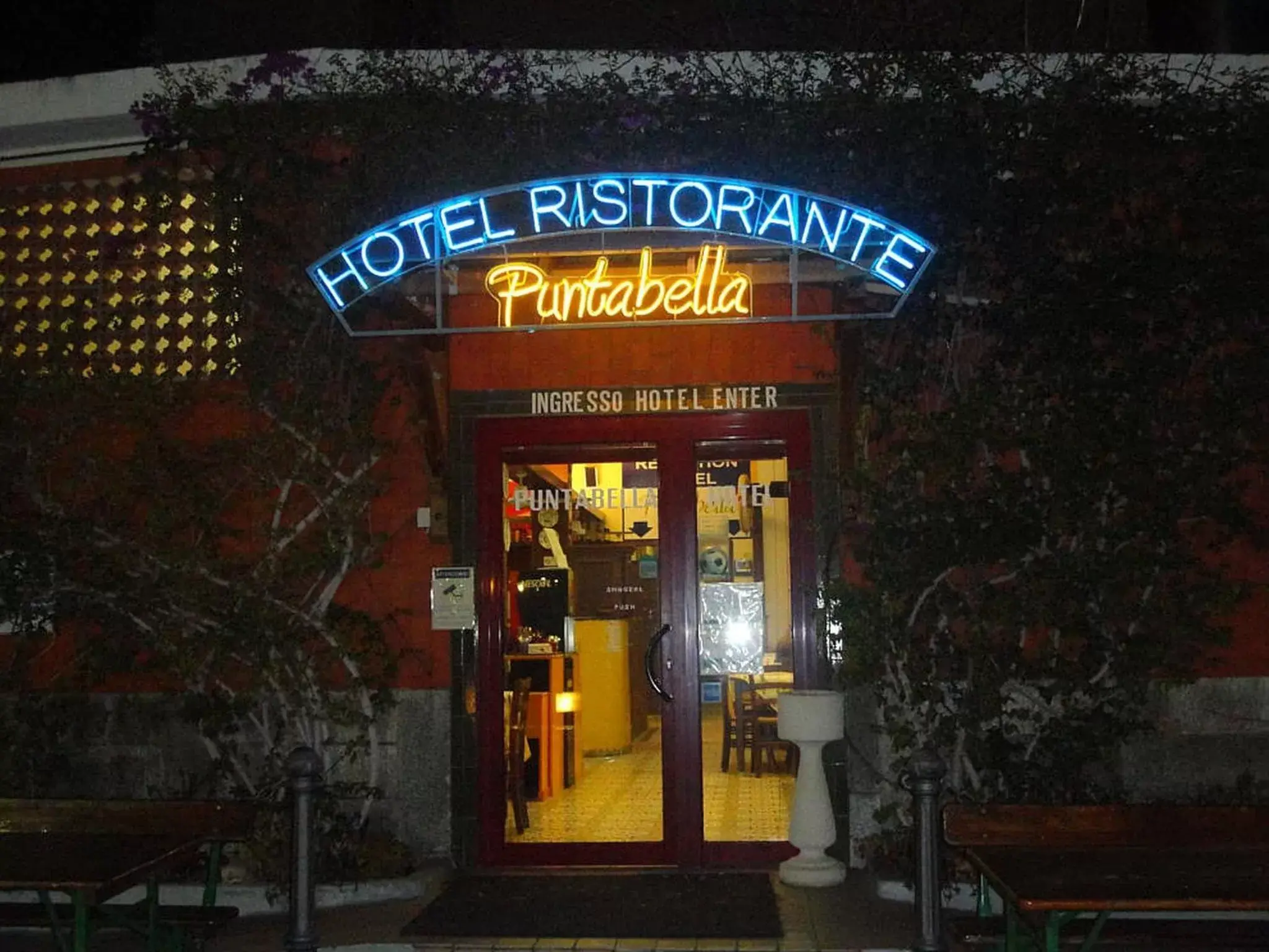 Facade/entrance in Hotel Puntabella
