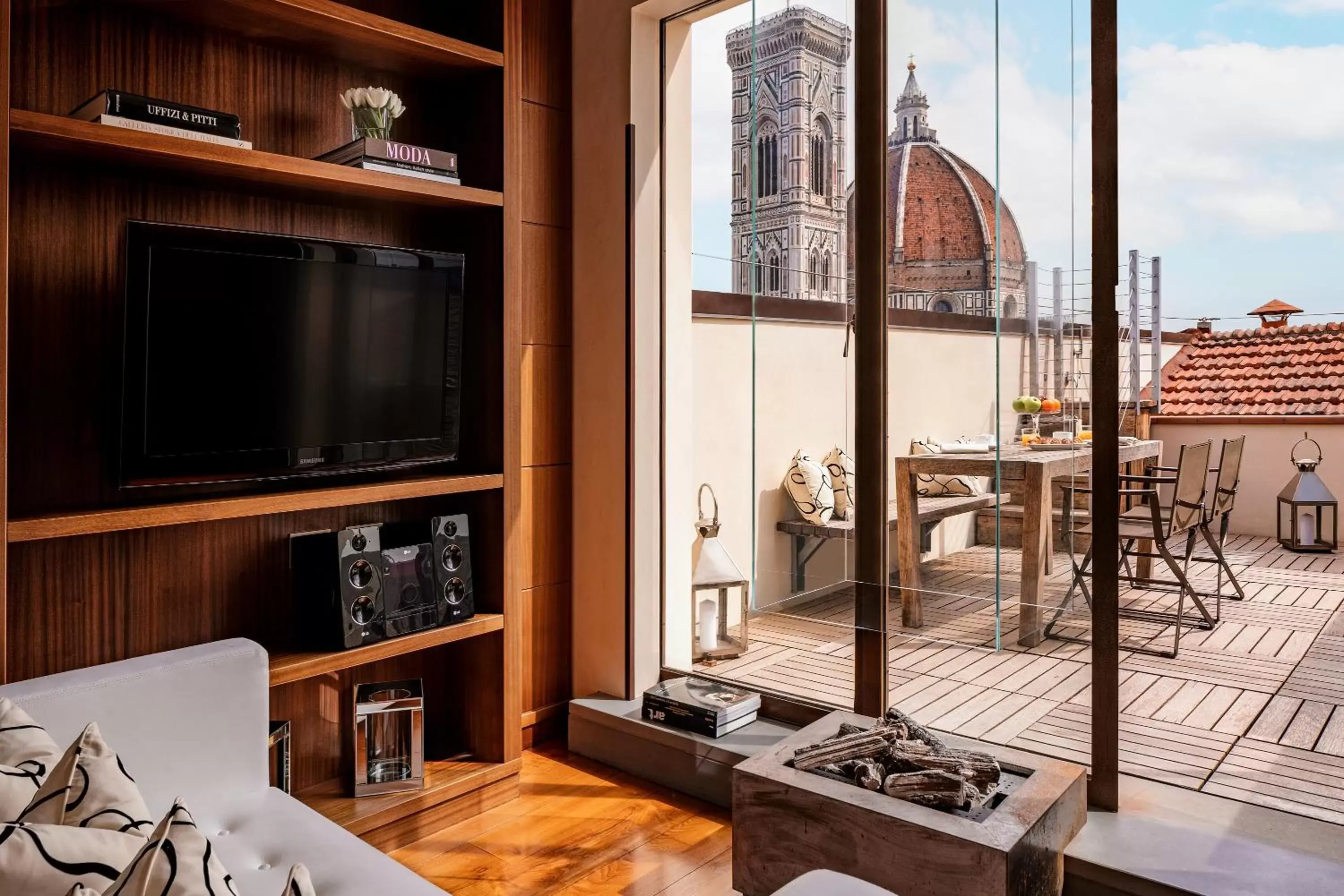 View (from property/room), TV/Entertainment Center in Repubblica Firenze Luxury Apartments UNA Esperienze