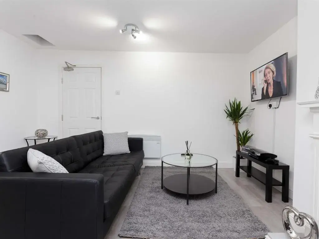 Two-Bedroom Apartment in Live in Leeds Grange Apartments