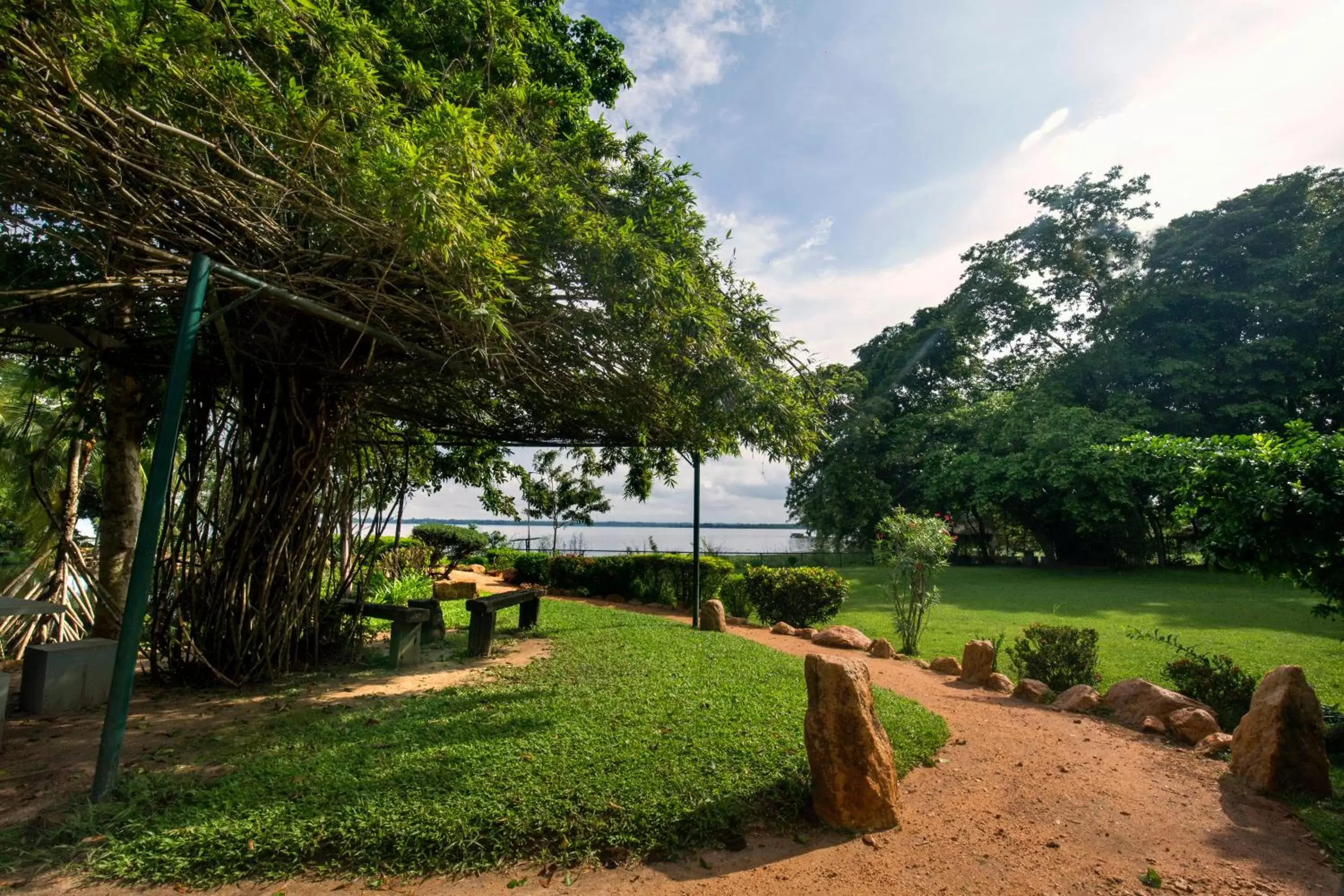 Garden in Miridiya Lake Resort