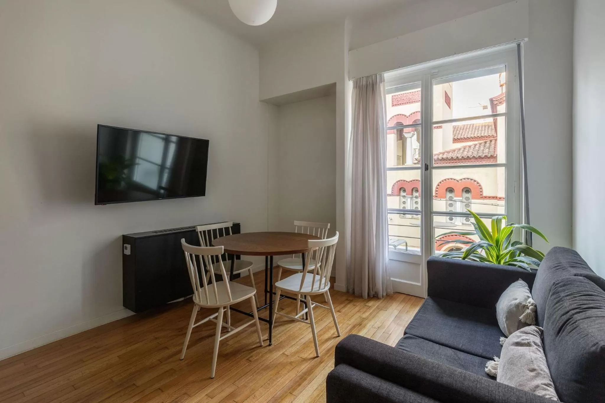 Seating Area in ZOIA The Met by UPSTREET