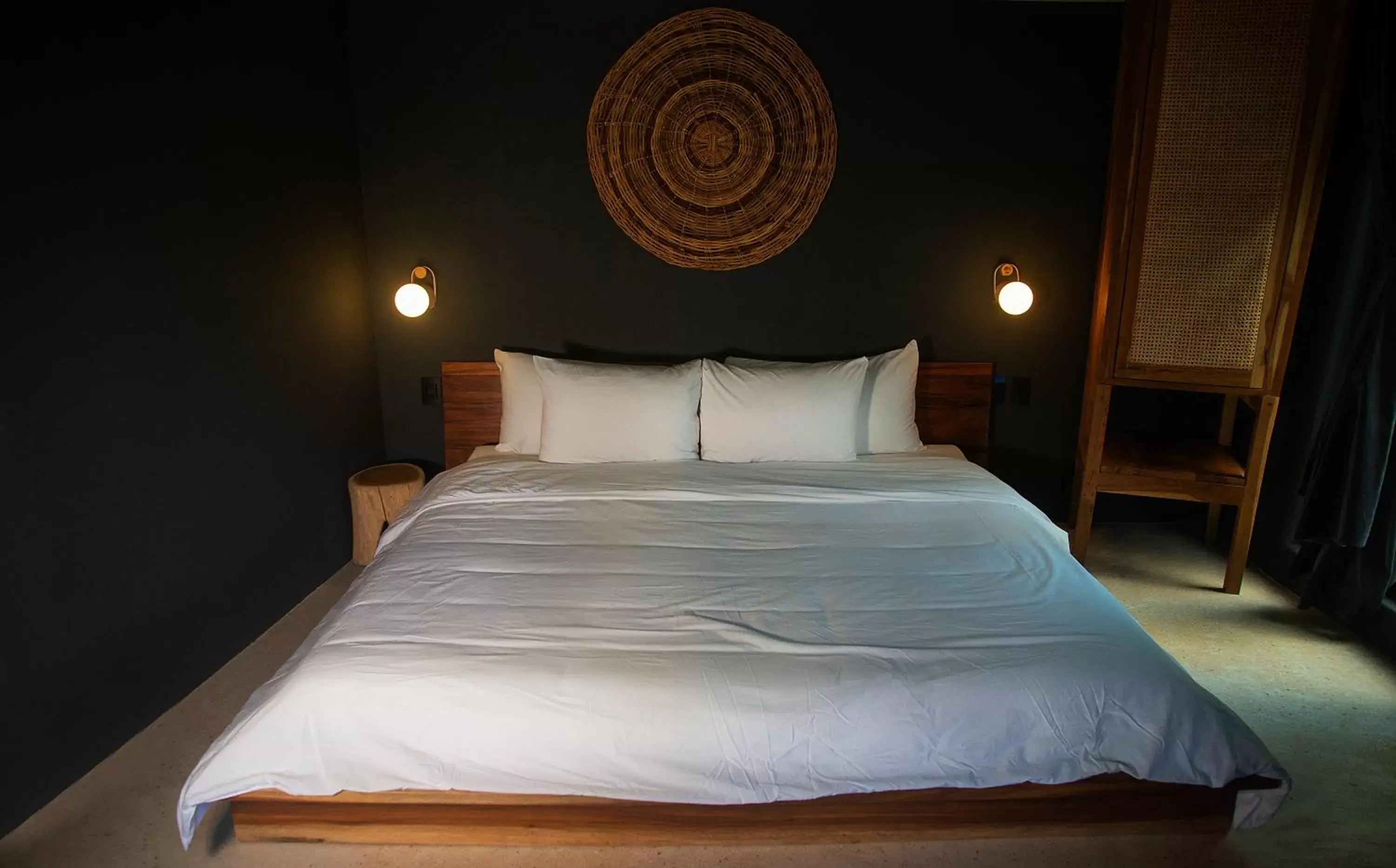 Photo of the whole room, Bed in Loba Tulum Male Only