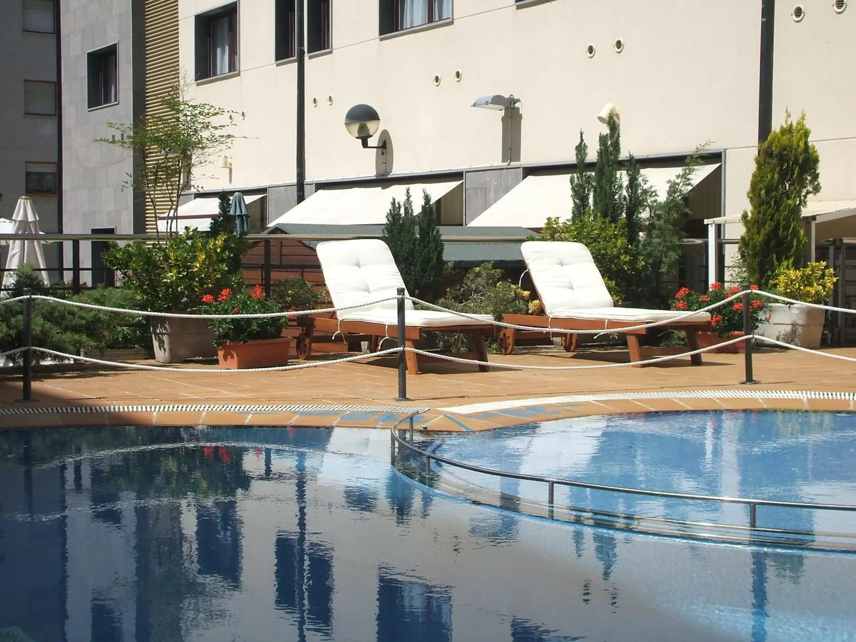 Swimming Pool in Hotel & Spa Real Jaca