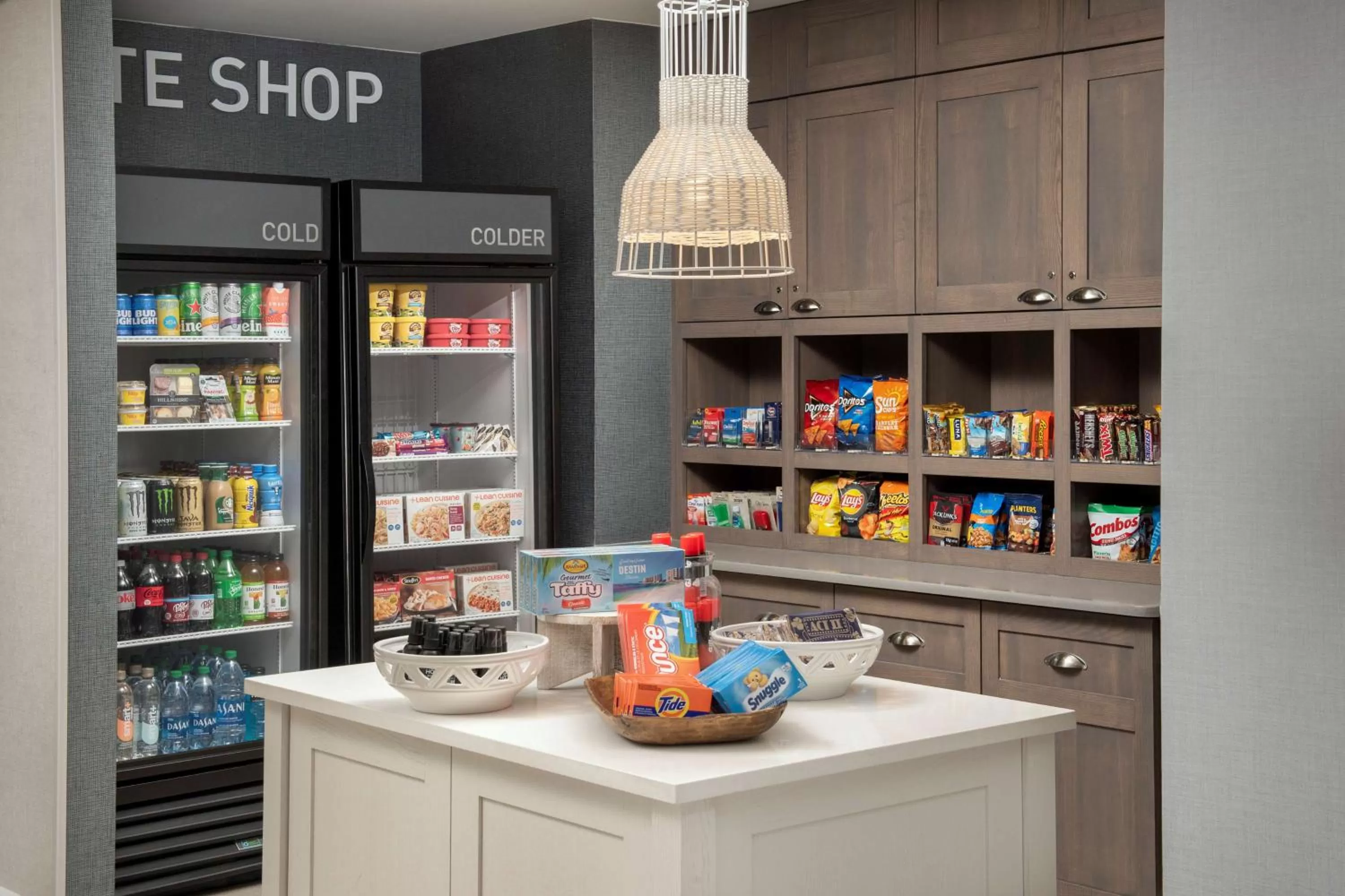 Dining area in Homewood Suites By Hilton Destin