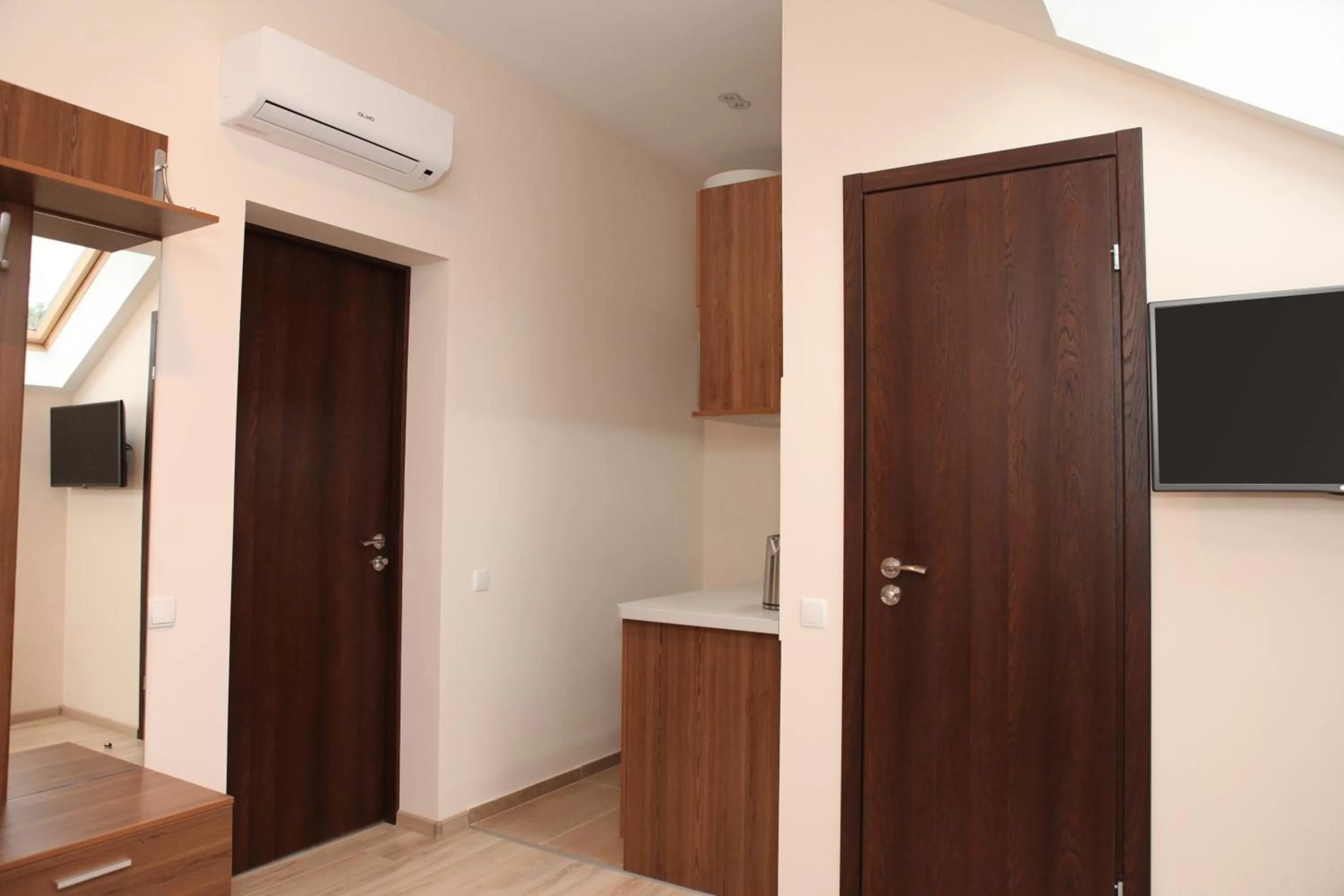 Photo of the whole room in Sky Hotel