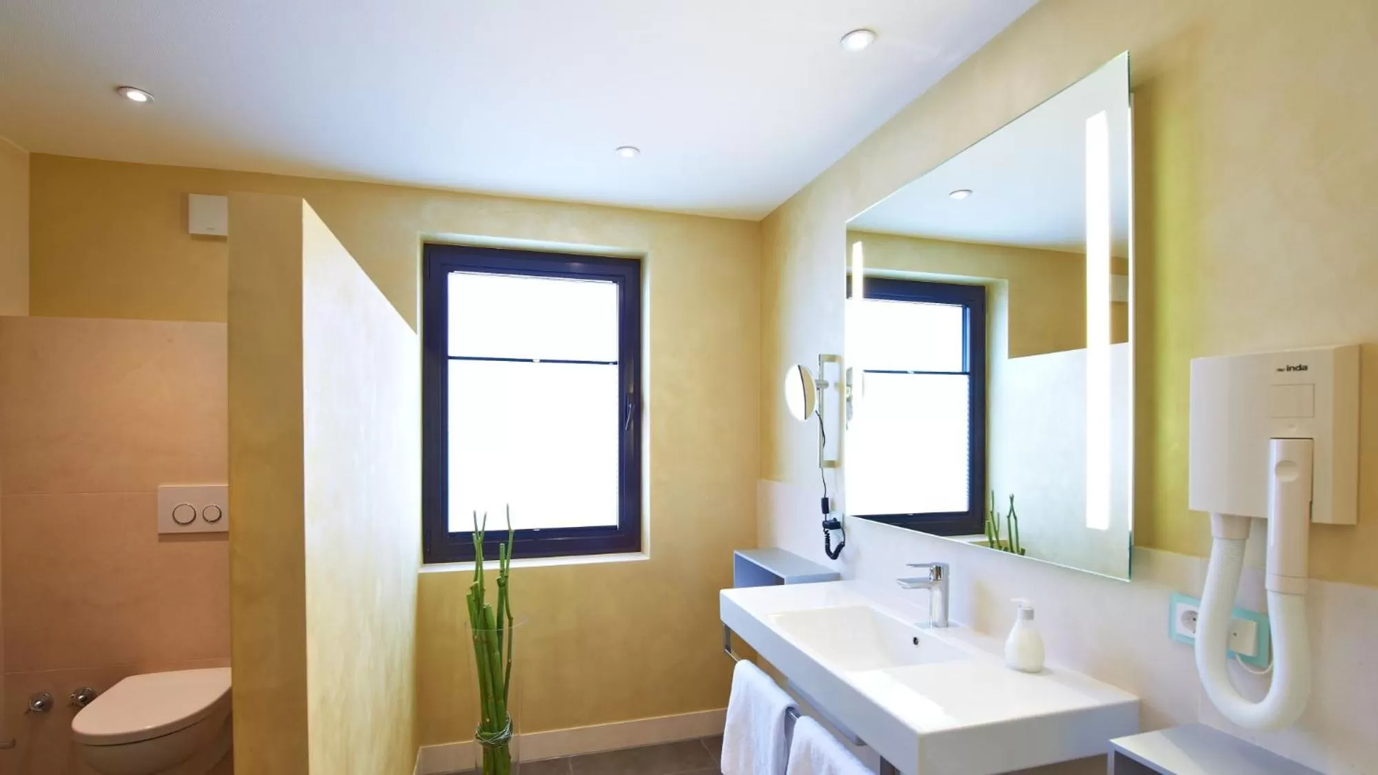 Bathroom in Hirsch Hotel