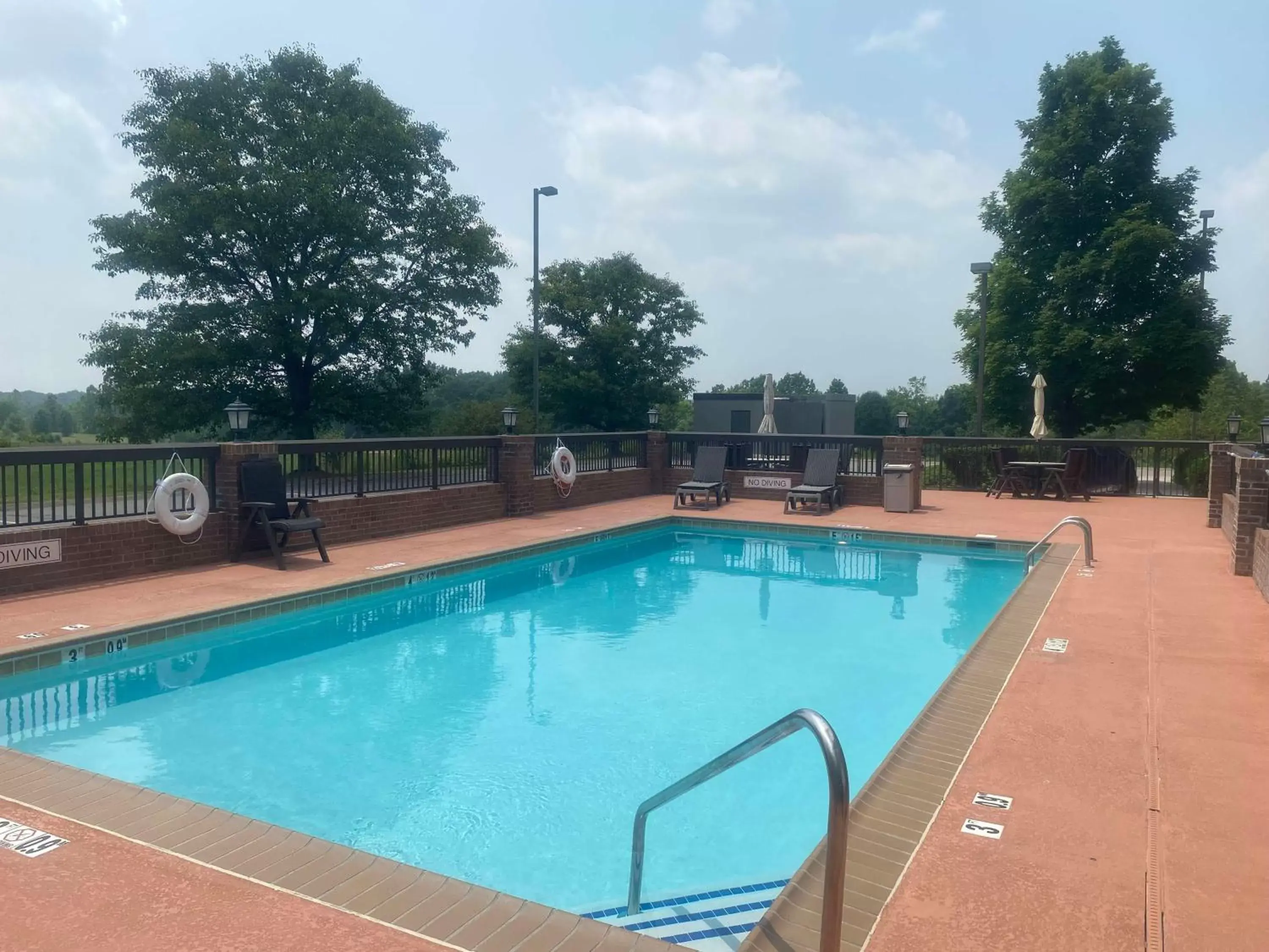 Pool view, Swimming Pool in Hampton Inn Corbin