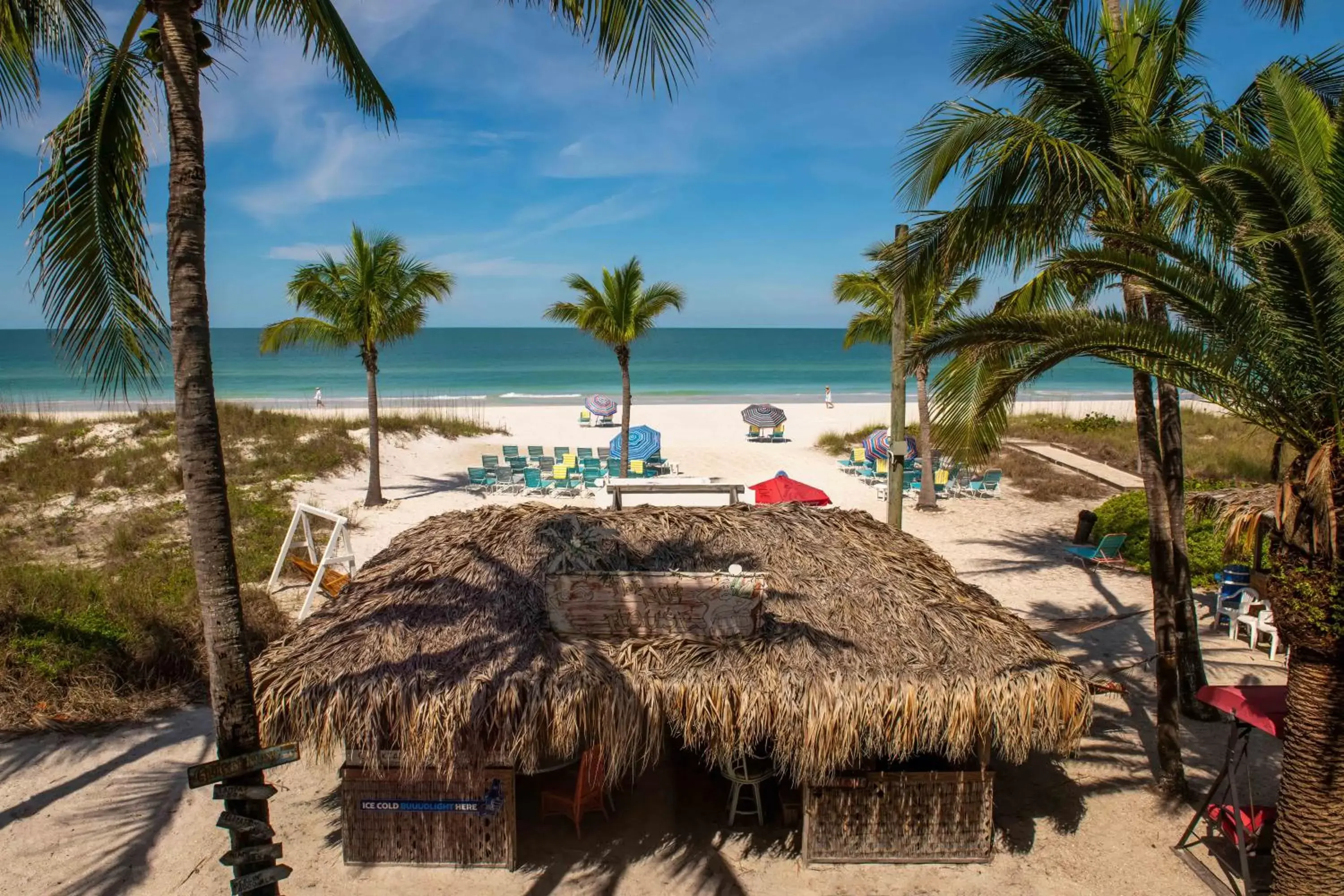 Beach in Cedar Cove Resort & Cottages