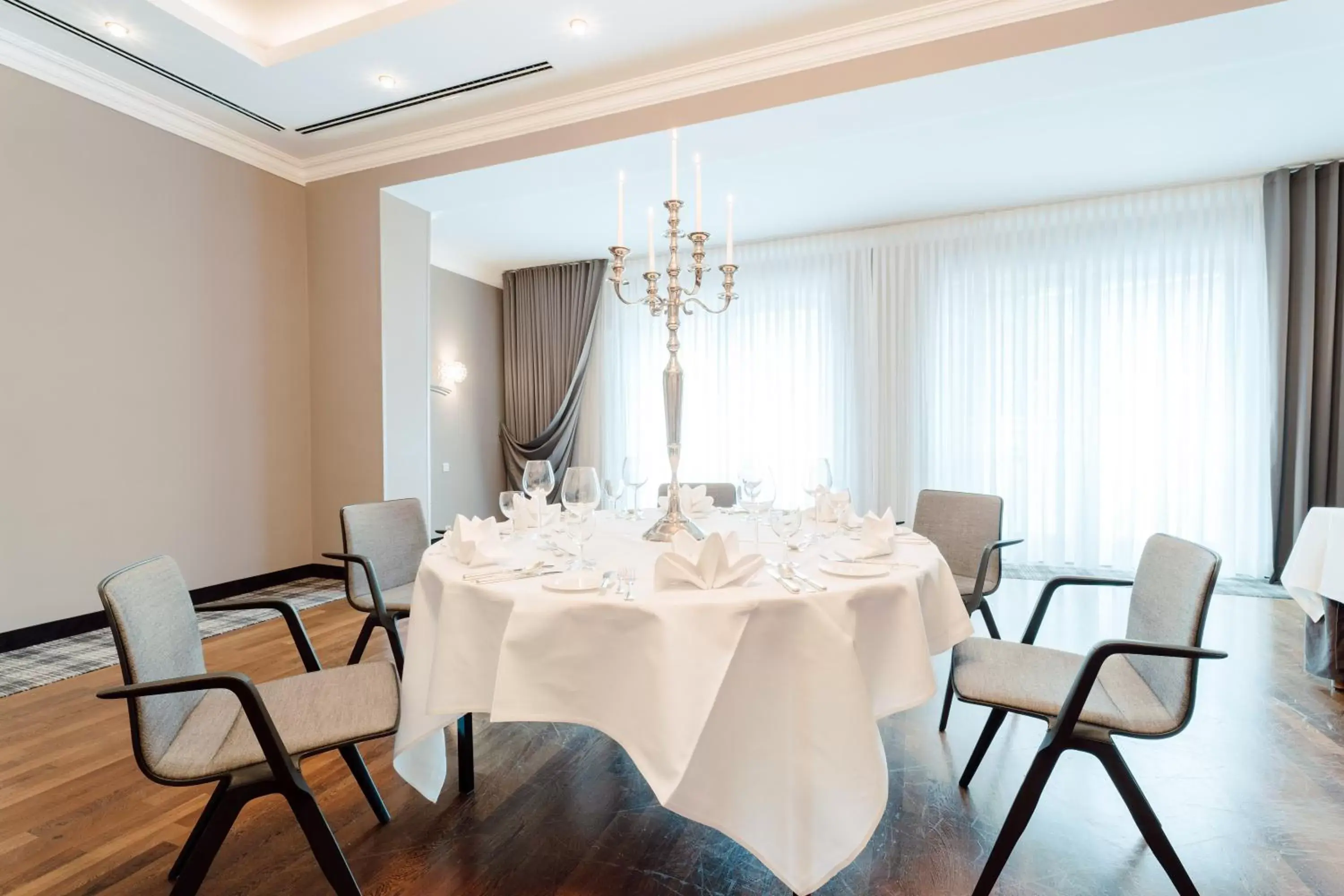 Banquet/Function facilities, Restaurant/Places to Eat in Hotel Kaiserhof