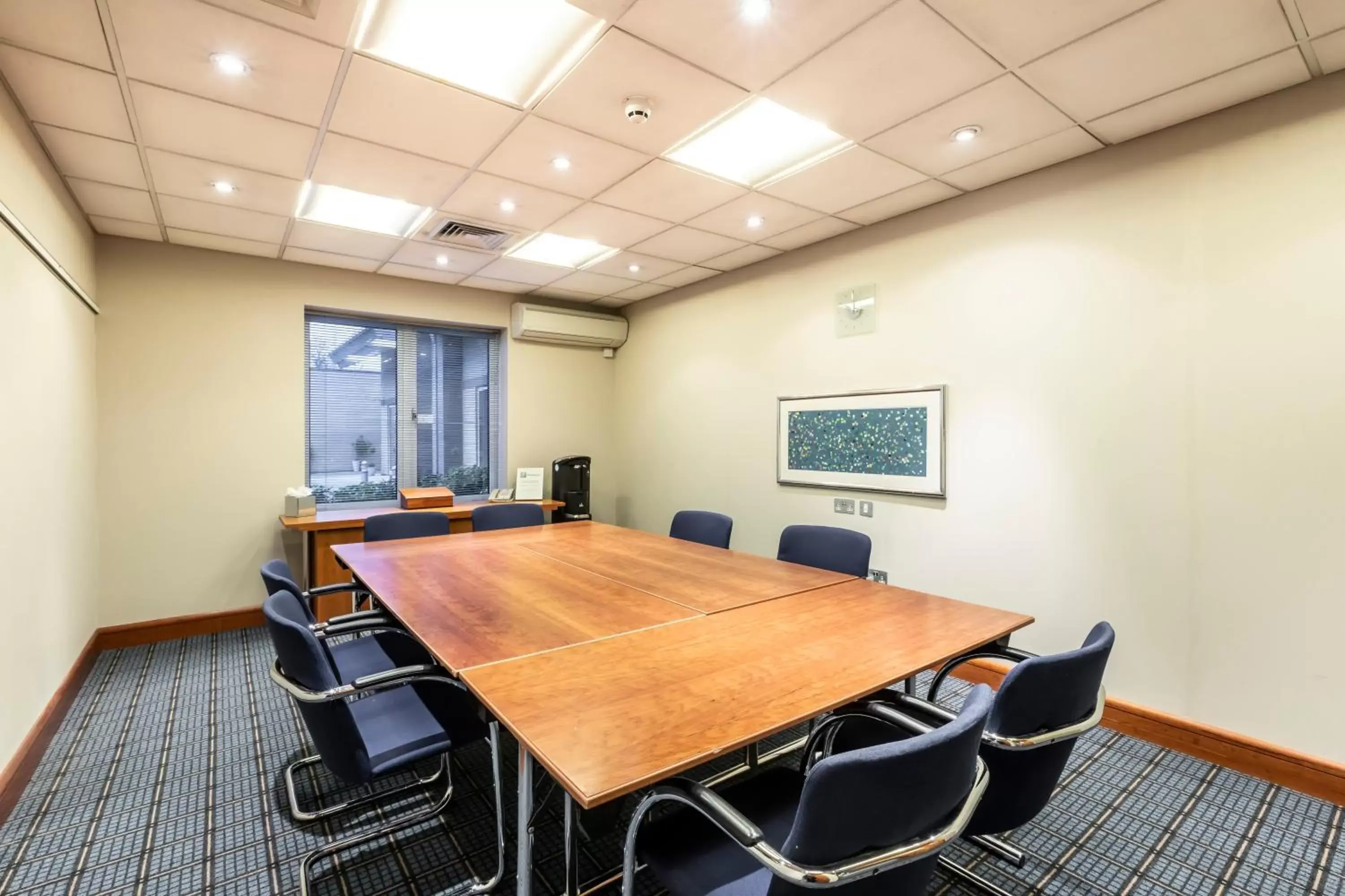 Meeting/conference room in Holiday Inn Oxford, an IHG Hotel